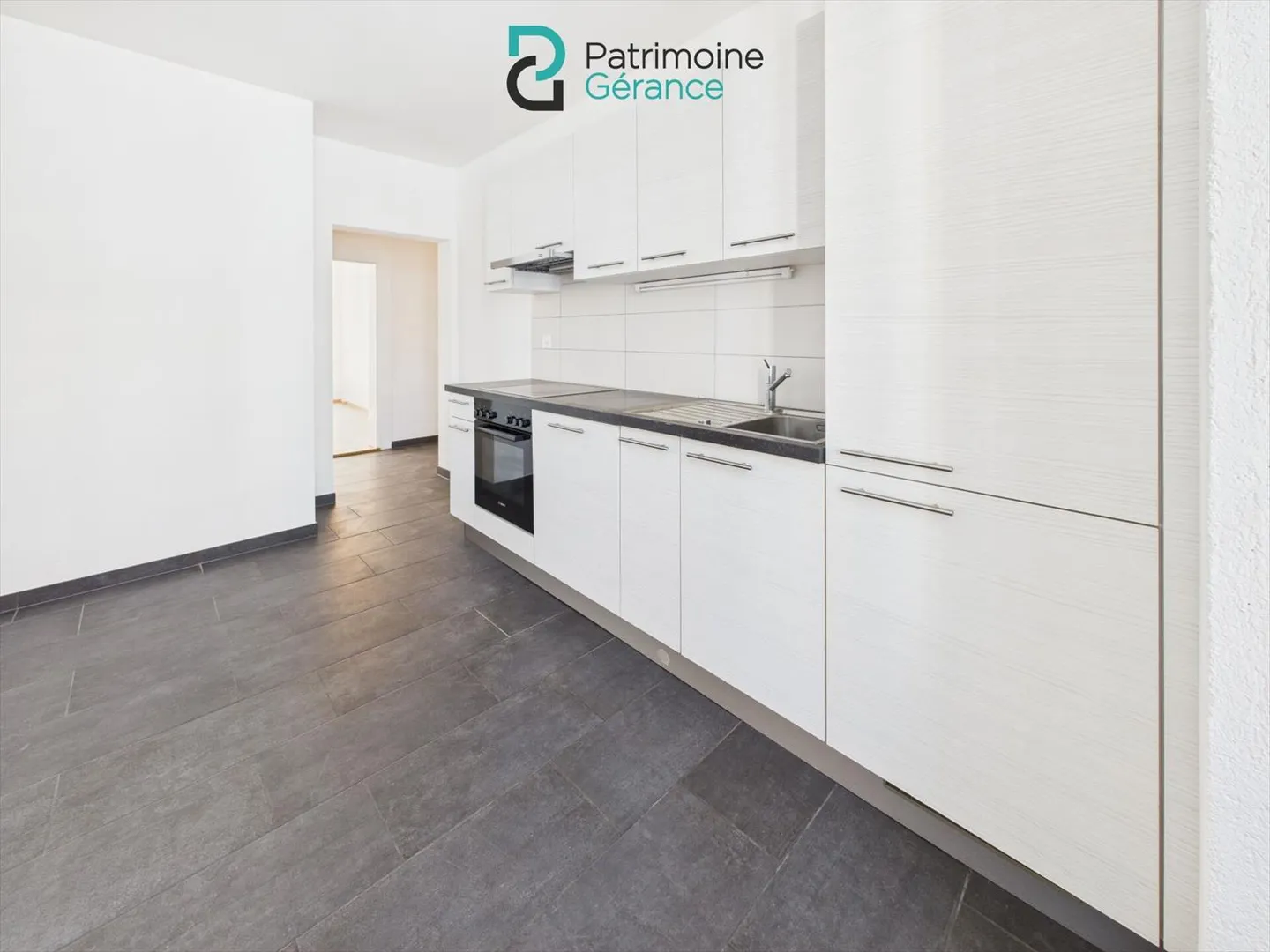 Appartamento con 4,5 stanze ristrutturato - Foto 5 di 9