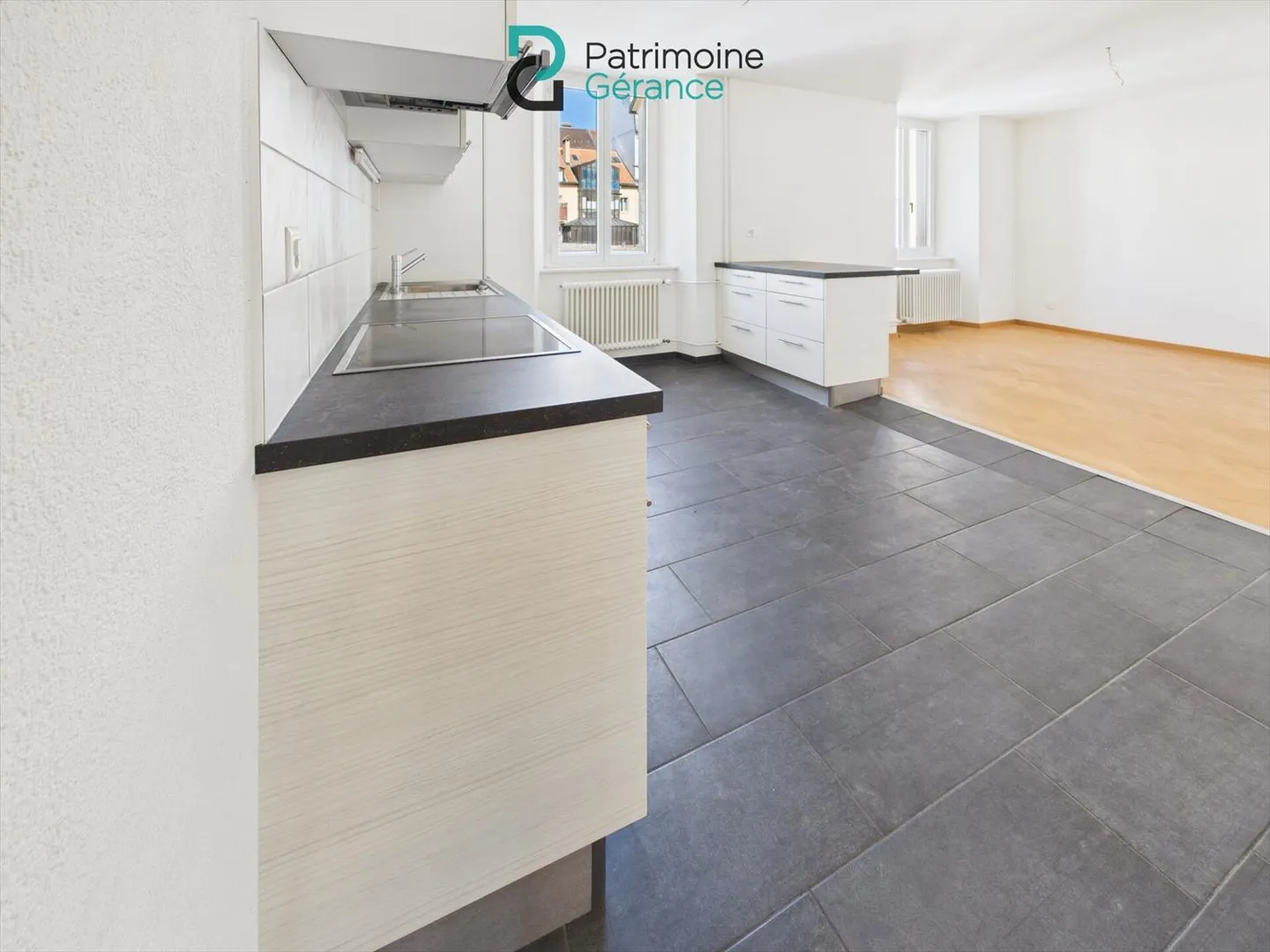 Appartamento con 4,5 stanze ristrutturato - Foto 7 di 9