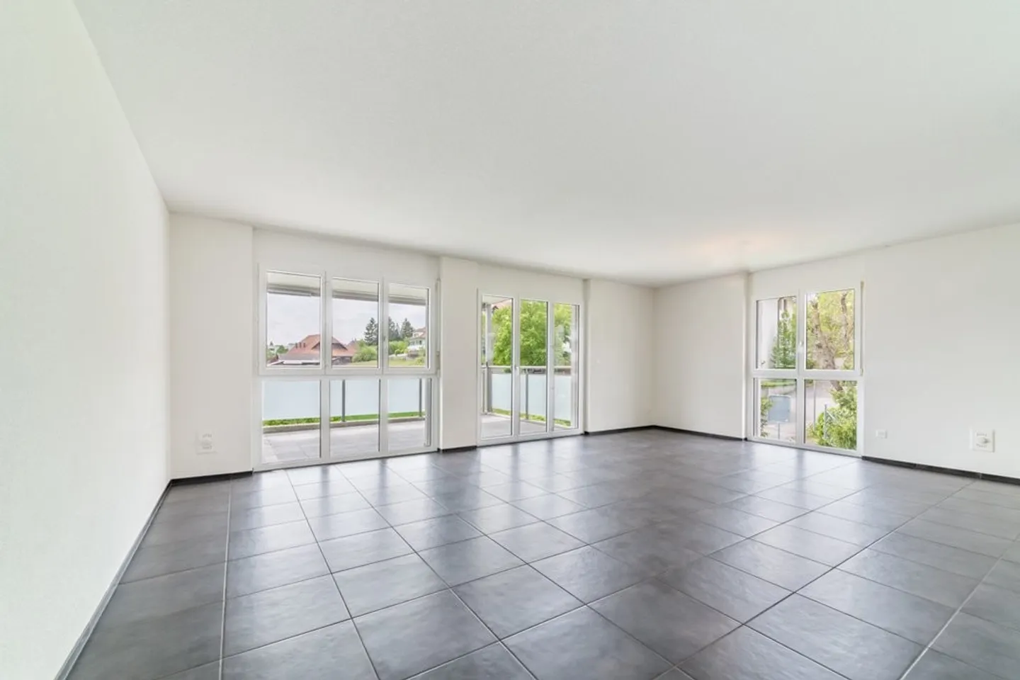 Appartement moderne 4.5 pièces à Aarberg - Photo 2 sur 10