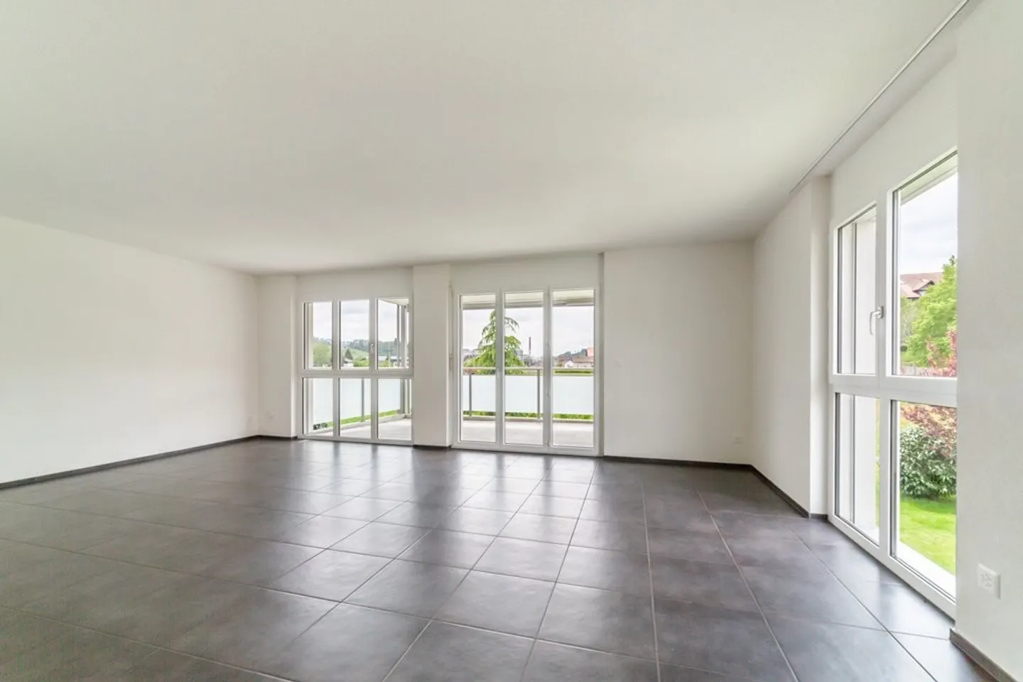 Appartement moderne 4.5 pièces à Aarberg - Photo 3 sur 10