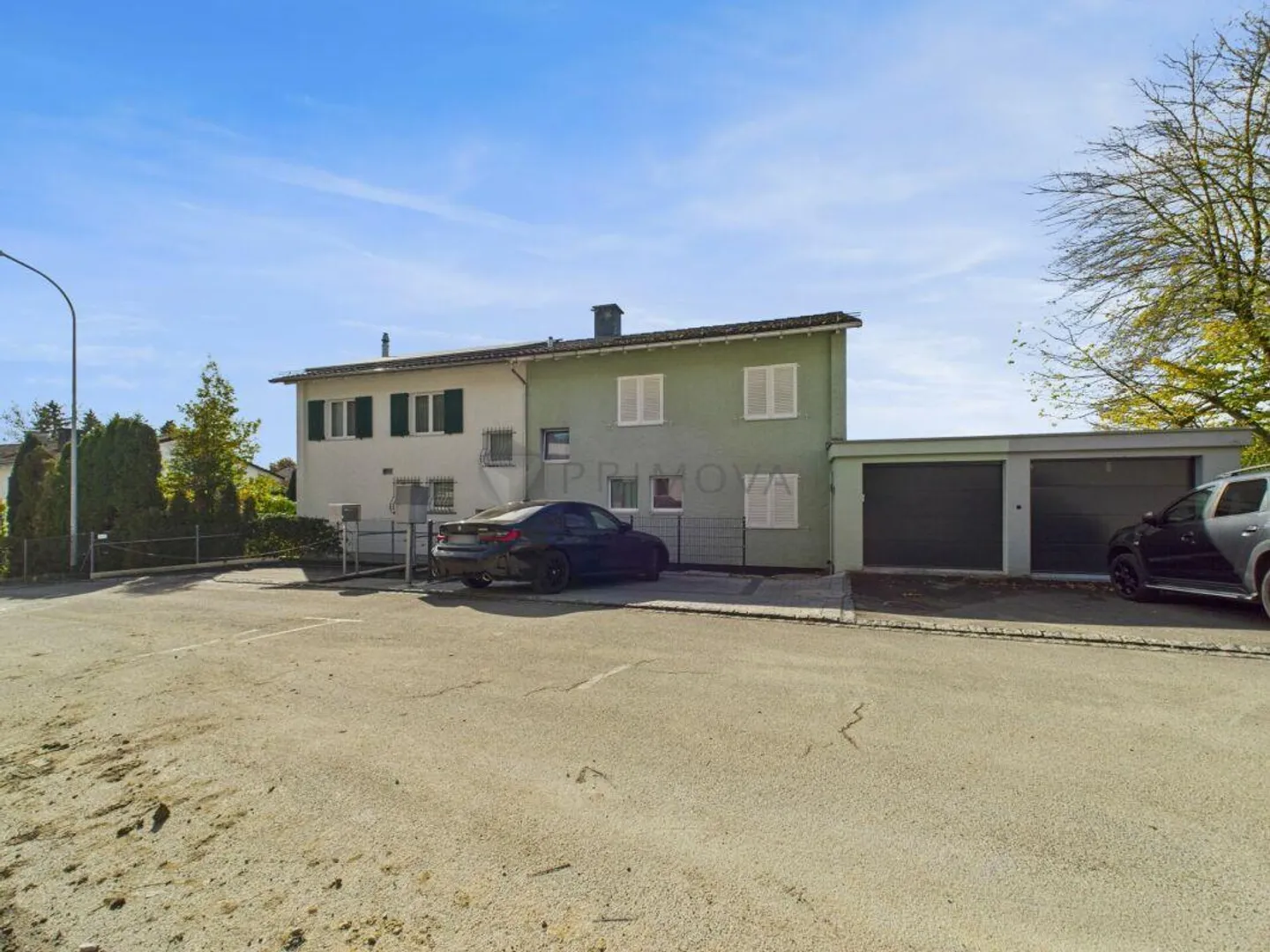 Exclusive semi-detached family house with generous living concept in a quiet location - Photo 14 of 14