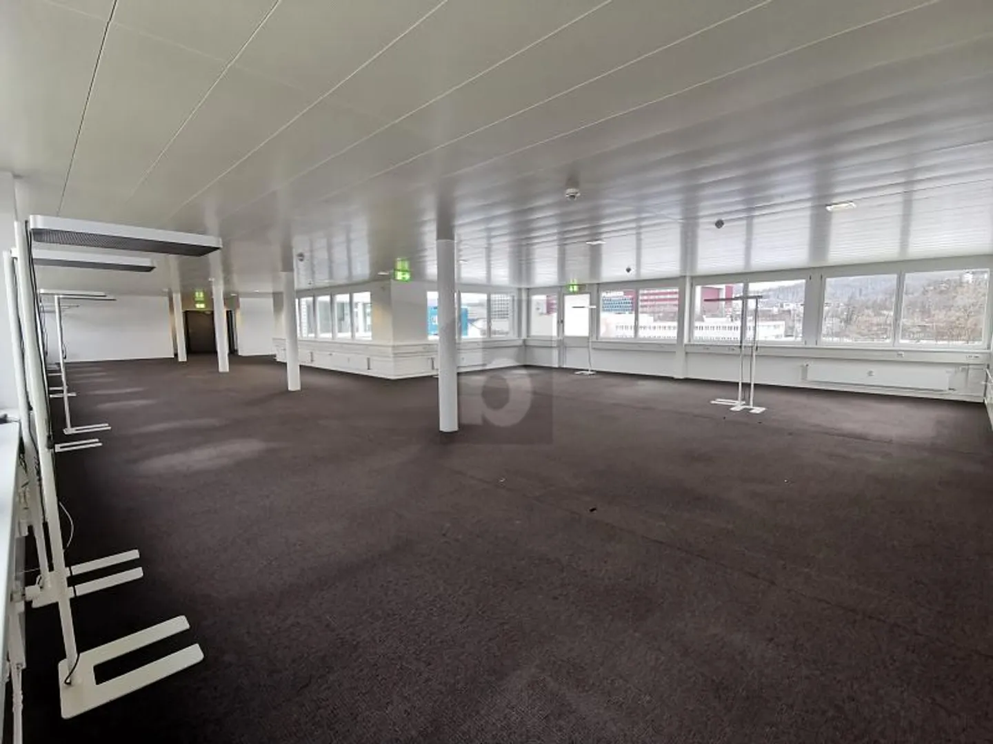 Spacious Office Space in Pratteln - Photo 1 of 4