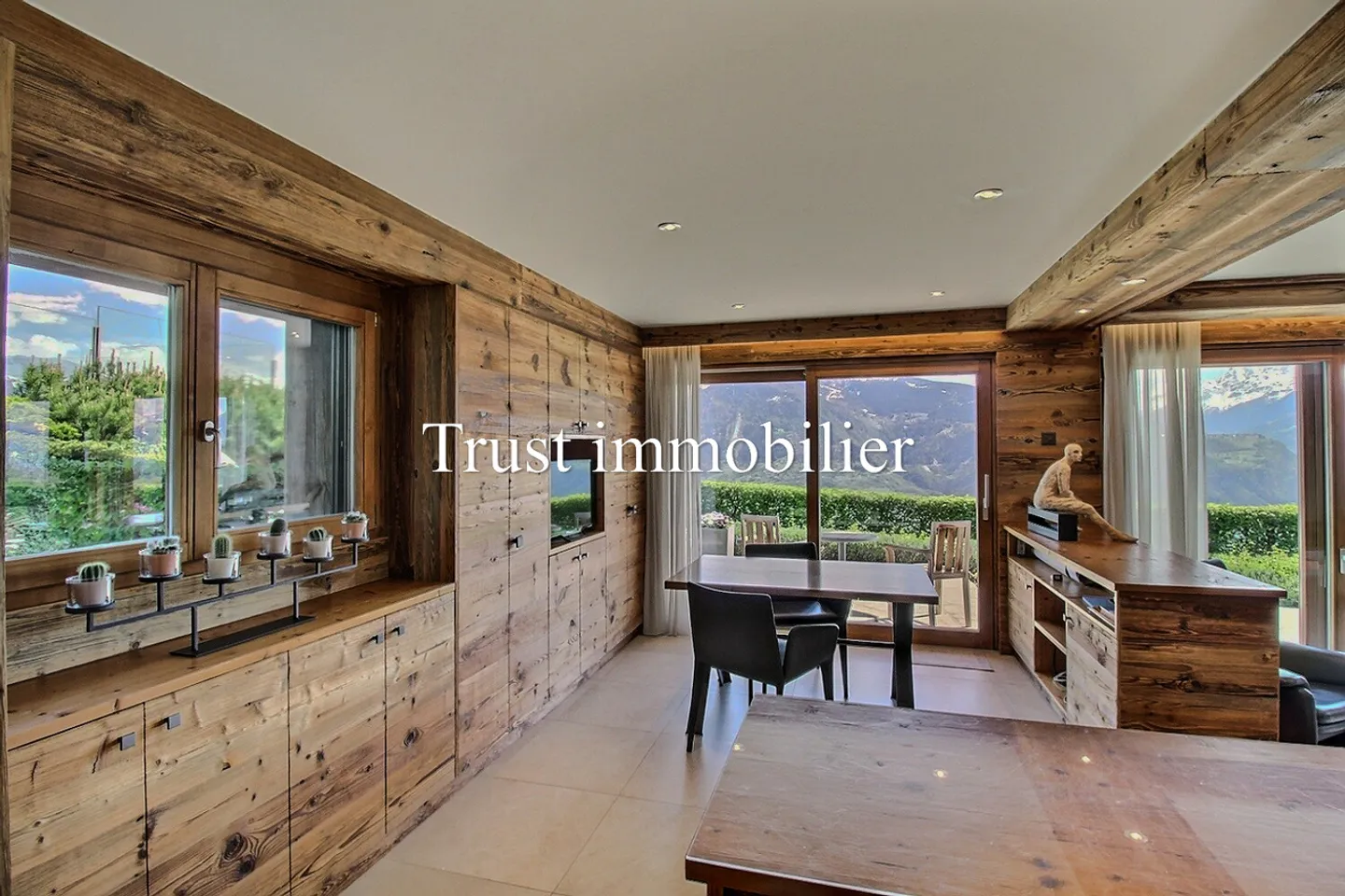 Außergewöhnliches Chalet mit Panoramablick in Sergnou, Lens - Foto 12 von 30