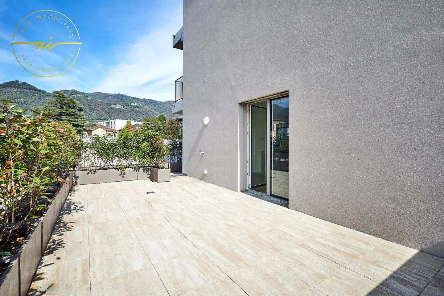 APPARTAMENTO 3.5 LOCALI CON STUPENDA TERRAZZA A BALERNA - Photo 3 of 5