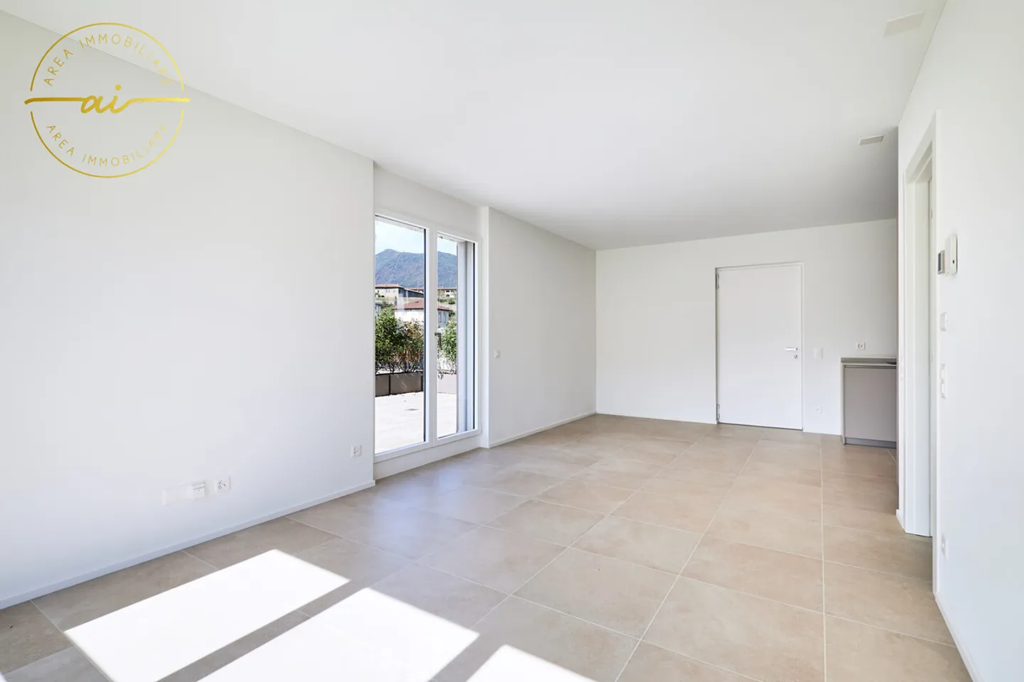 APPARTAMENTO 3.5 LOCALI CON STUPENDA TERRAZZA A BALERNA - Photo 5 of 5