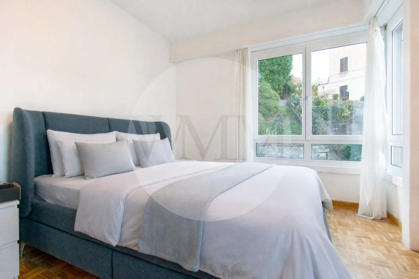 LUMINOSO ATTICO ARREDATO CON BALCONE E VISTA PANORAMICA - Foto 7 di 15