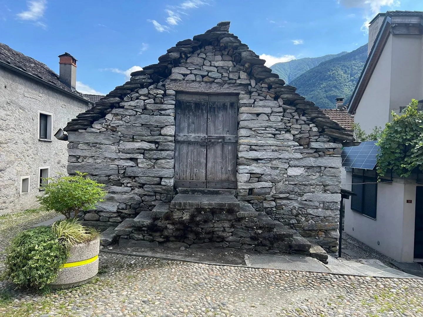 Rustico da ristrutturare a Maggia - Foto 1 di 13
