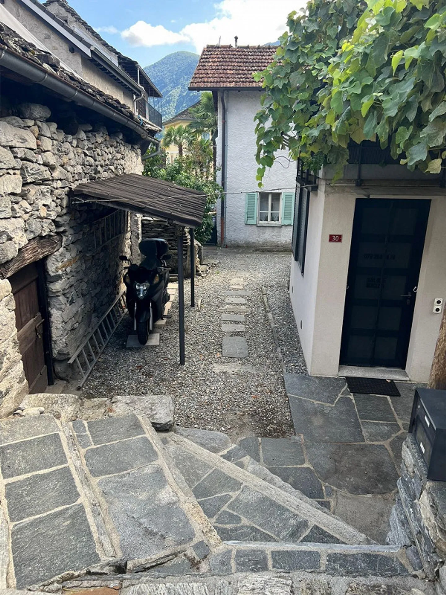 Rustico da ristrutturare a Maggia - Foto 2 di 13