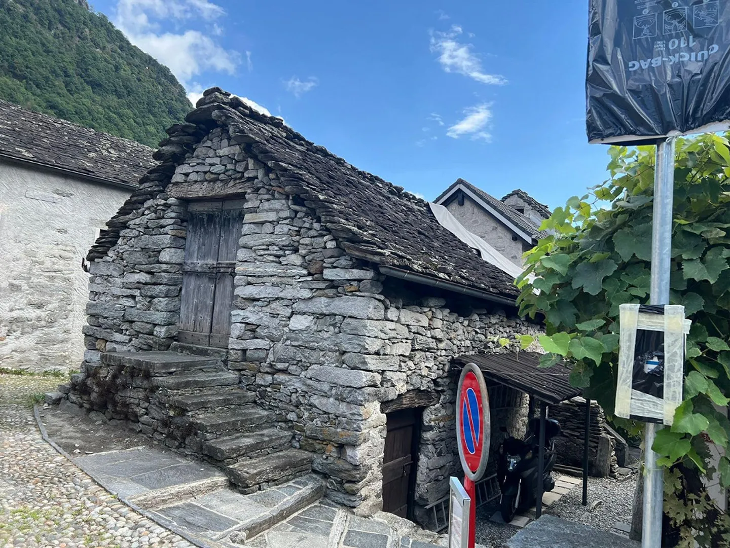Rustico da ristrutturare a Maggia - Foto 3 di 13