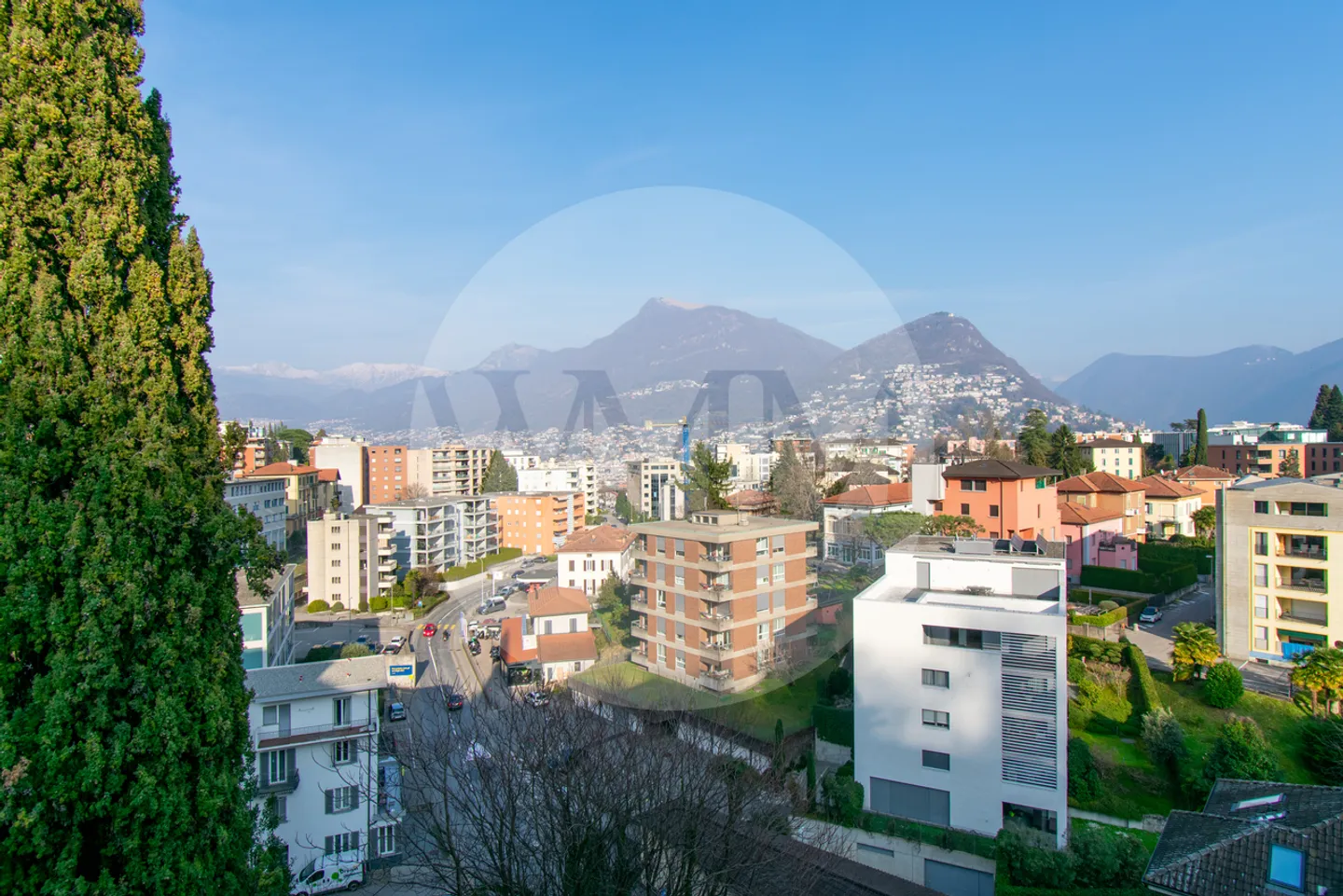 LUMINOSO ATTICO ARREDATO CON BALCONE E VISTA PANORAMICA - Foto 13 di 15