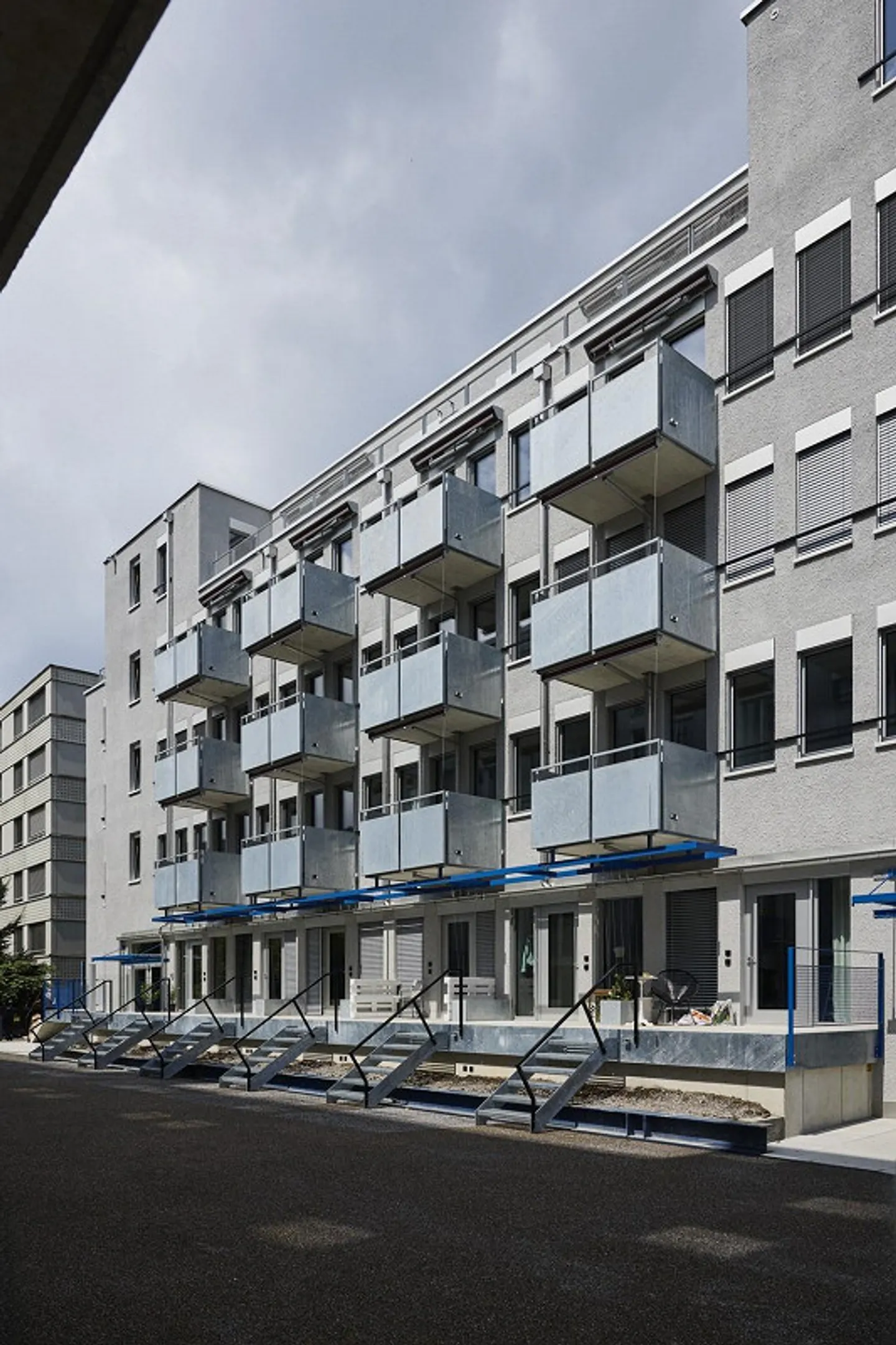 Oasi di benessere: Trasferisciti in un moderno appartamento di 3,5 stanze in una posizione privilegiata - Foto 1 di 10