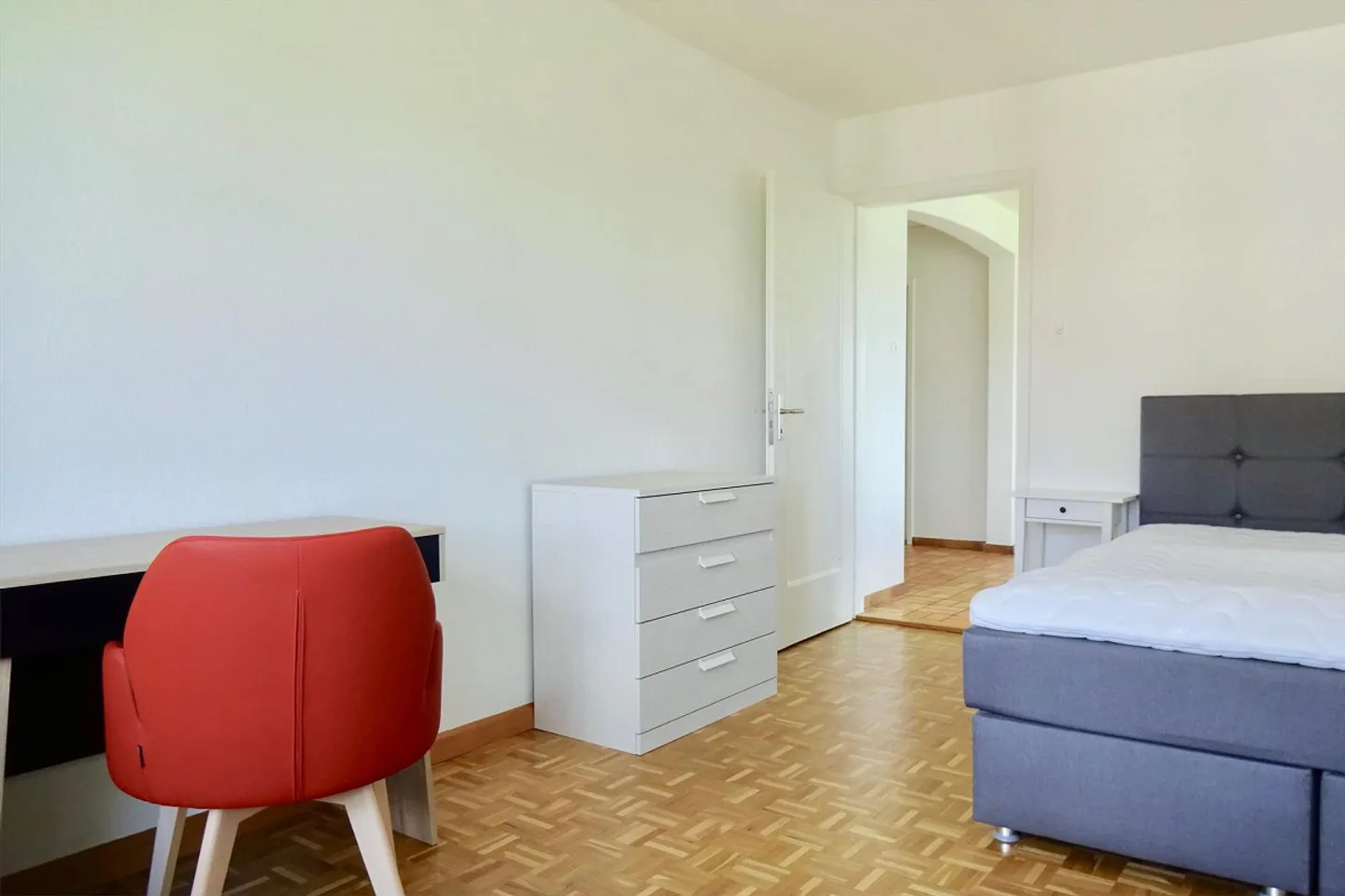 Chambre partagée meublée avec style dans un endroit calme à Bâle - Photo 7 sur 10