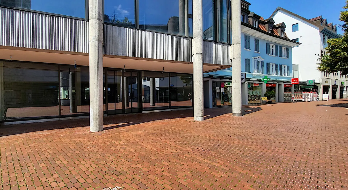 Espace de vente dans un emplacement de choix à Brugg - Rez-de-chaussée avec sous-sol - Photo 7 sur 7