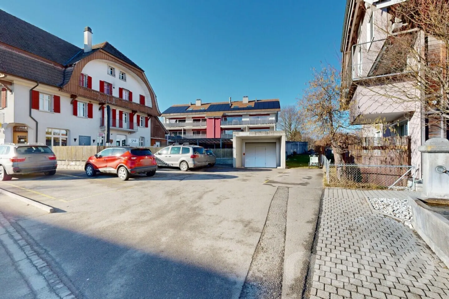 Moderne, lumineuse et située au centre avec une belle vue - Photo 12 sur 12