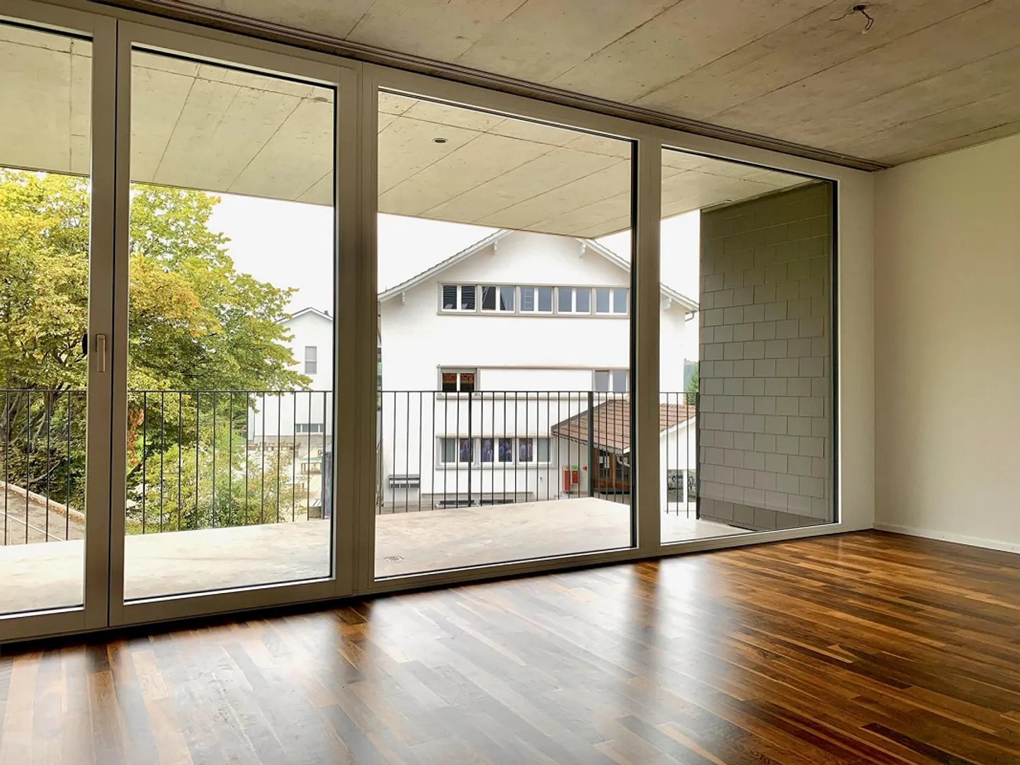 Appartement avec une architecture moderne et un grand confort de vie - Photo 10 sur 10