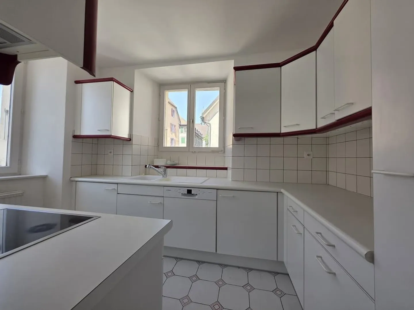 4 ROOMS OF 110 M2 - Photo 2 of 7