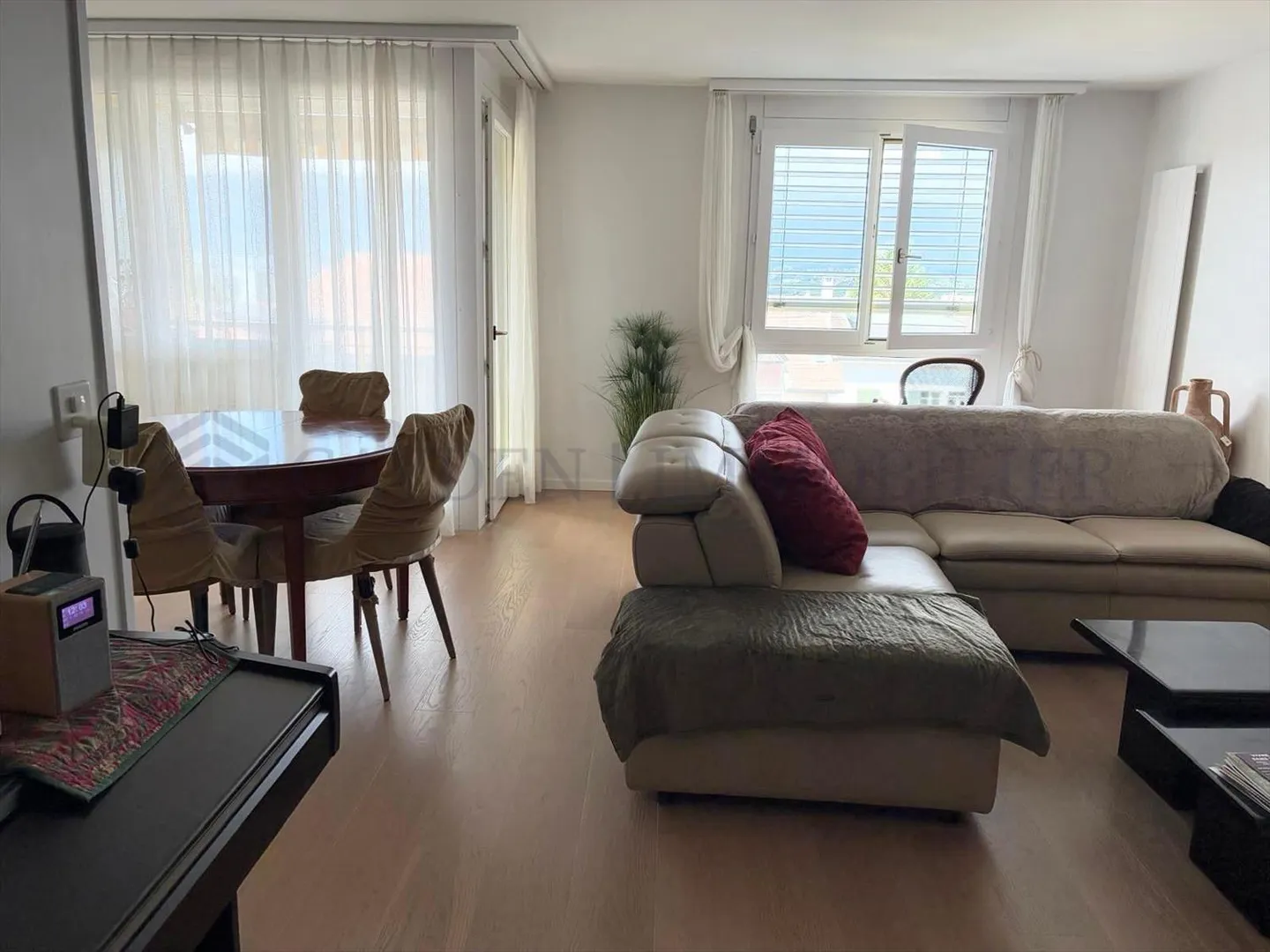 Casatax Advantage! Nice 4-room apartment with unobstructed view of the Jura - Photo 1 of 2
