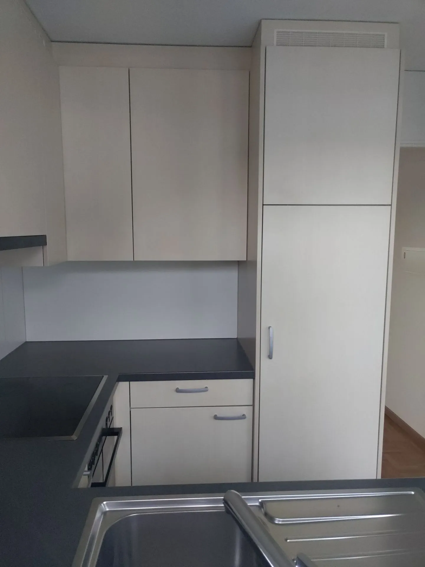 Sunny Apartment in Emmen - Photo 3 of 8