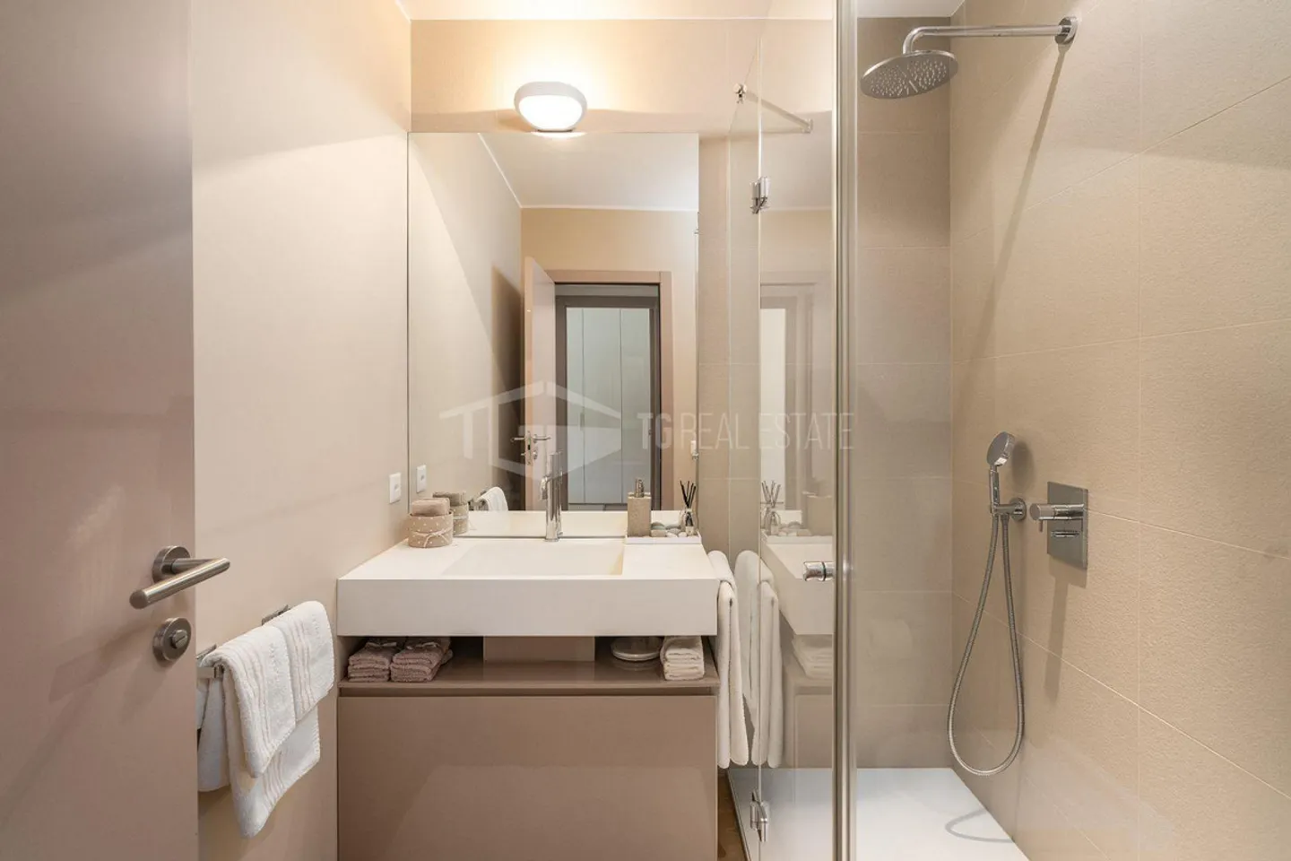 Appartement exclusif de 3,5 pièces avec vue sur le lac à Morcote à vendre - Photo 11 sur 15