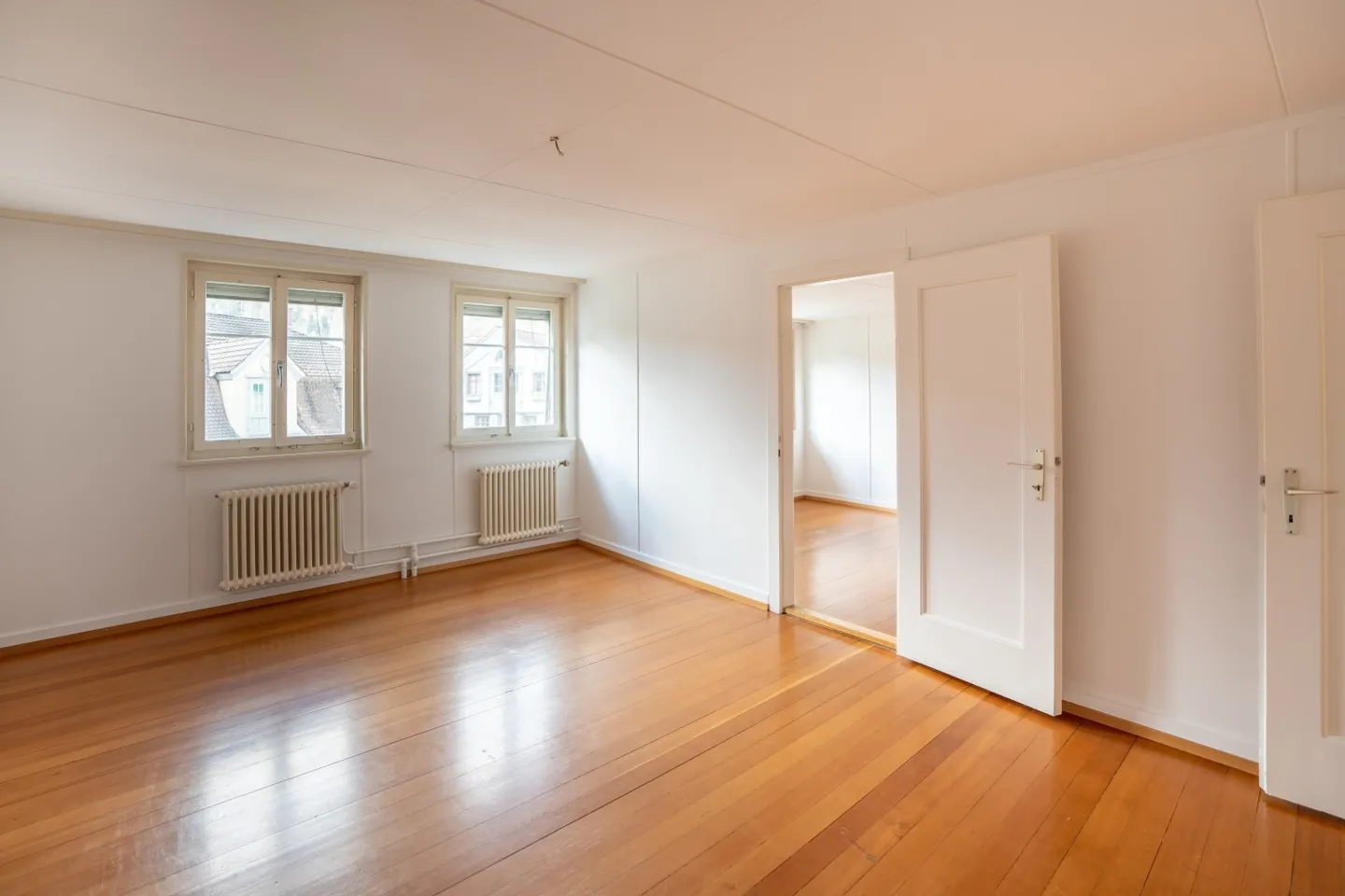 Charming 4.5-room maisonette apartment in the old town - Photo 3 of 8