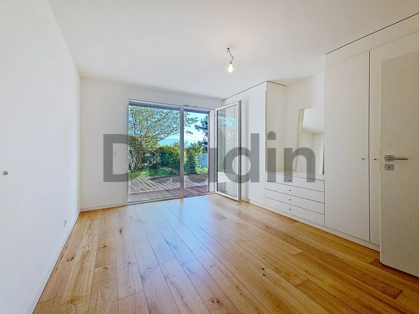 Villa with 14 rooms, completely renovated - Photo 7 of 12