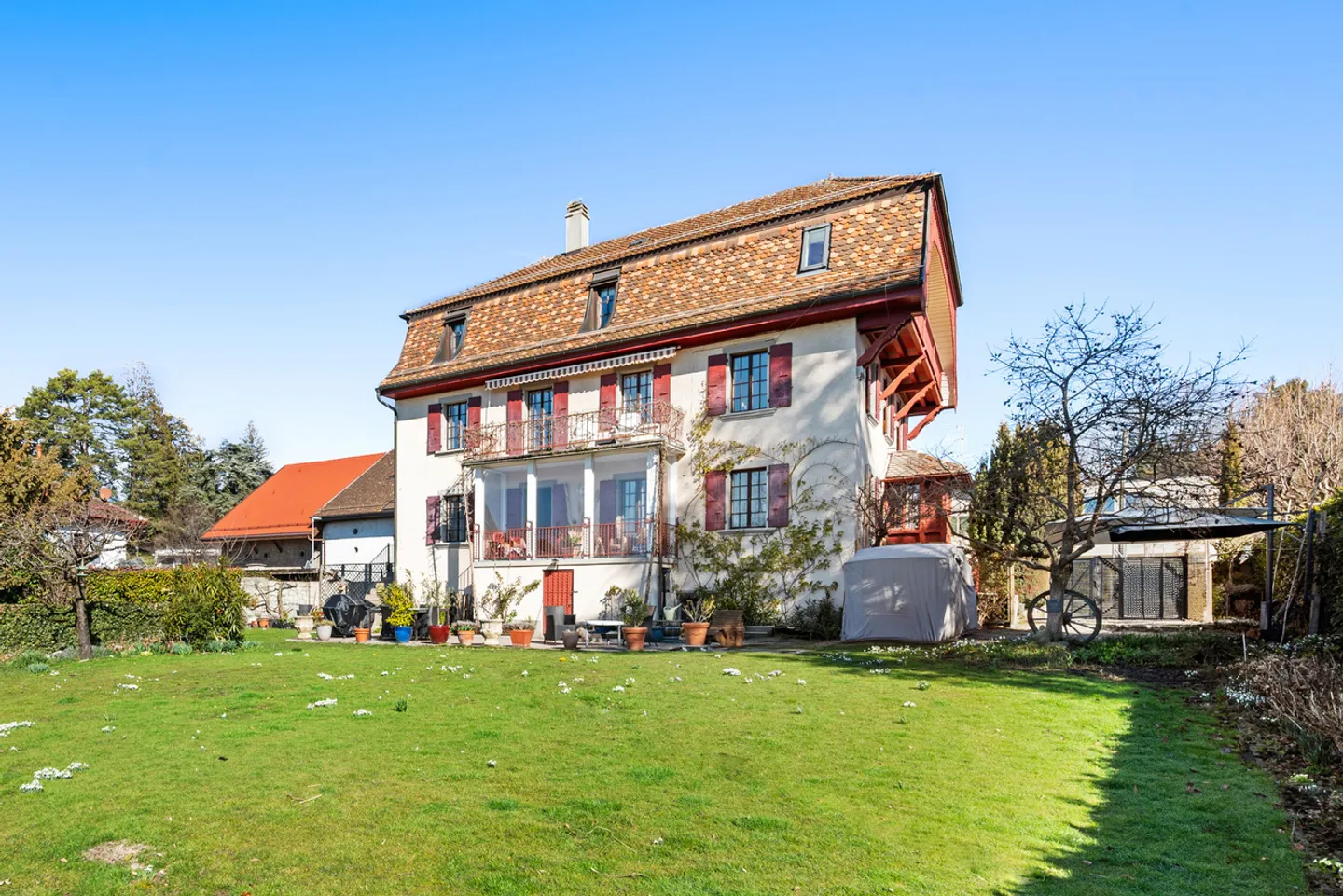 Charming property - View and character - Photo 1 of 25