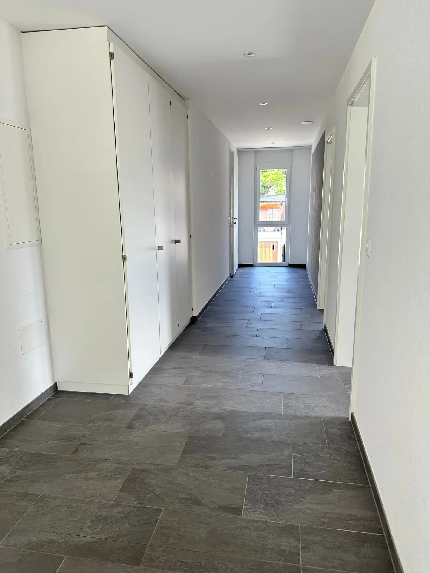 Top moderne 4.5-Zimmer-Dachwohnung mit Blick ins Grüne - Foto 14 di 28