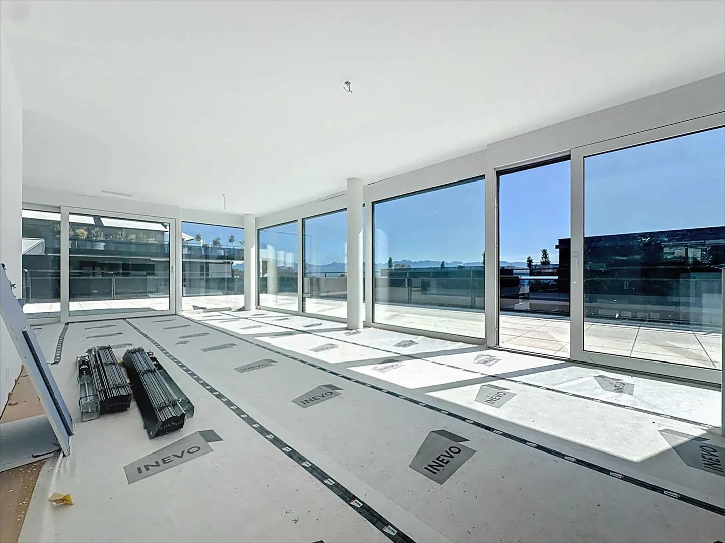 New promotion: 4.5 room penthouse with rooftop terrace - Photo 1 of 13