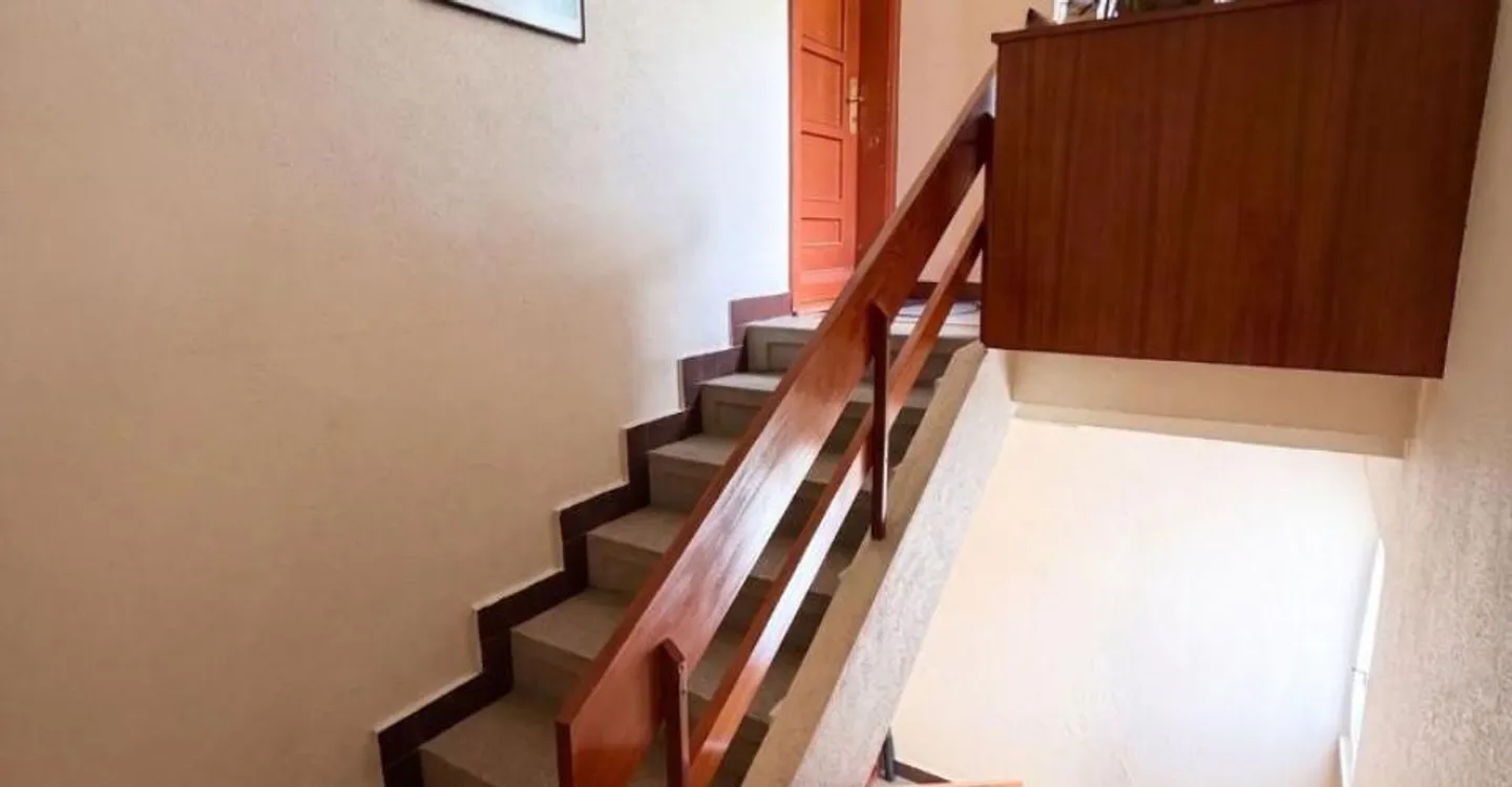 Rare in Conthey - Building with two apartments on a plot of 542 m² - Photo 8 of 13