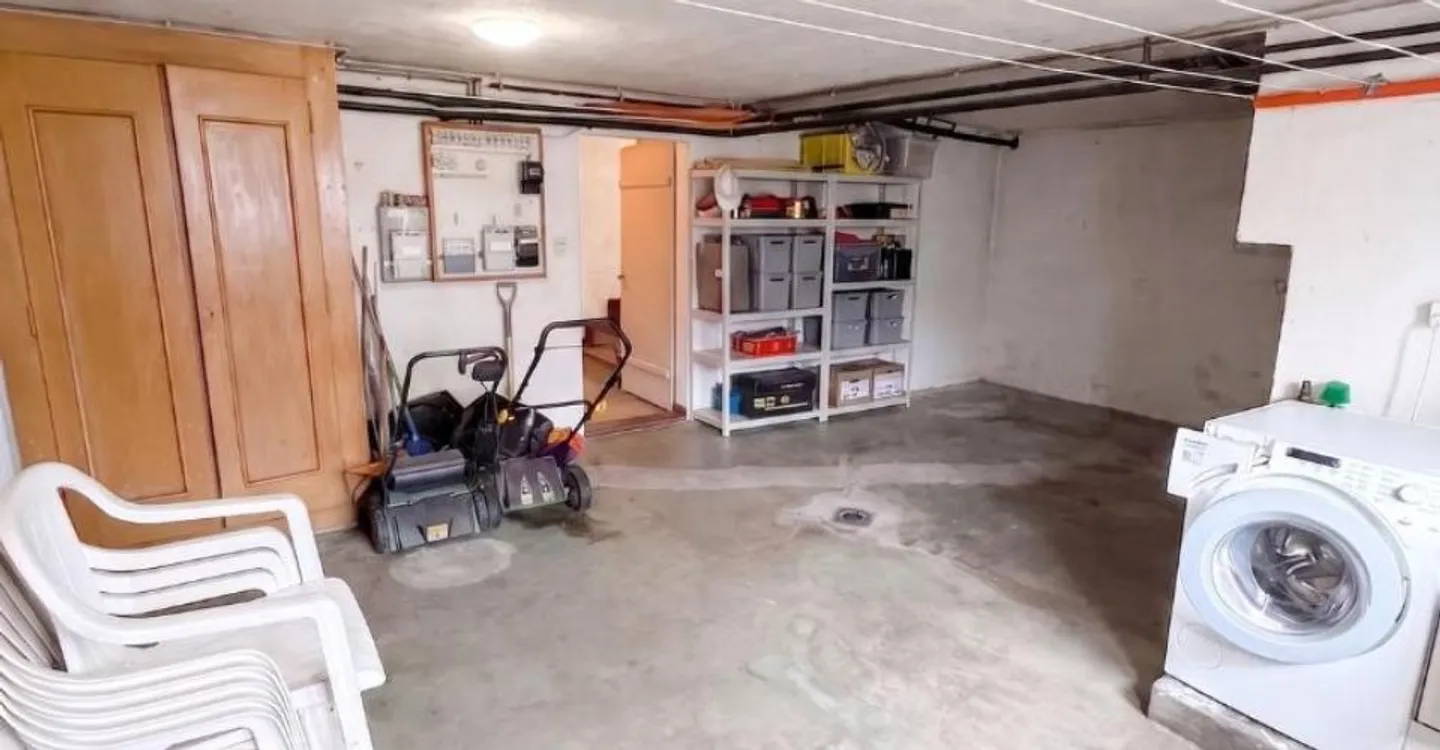 Rare in Conthey - Building with two apartments on a plot of 542 m² - Photo 9 of 13