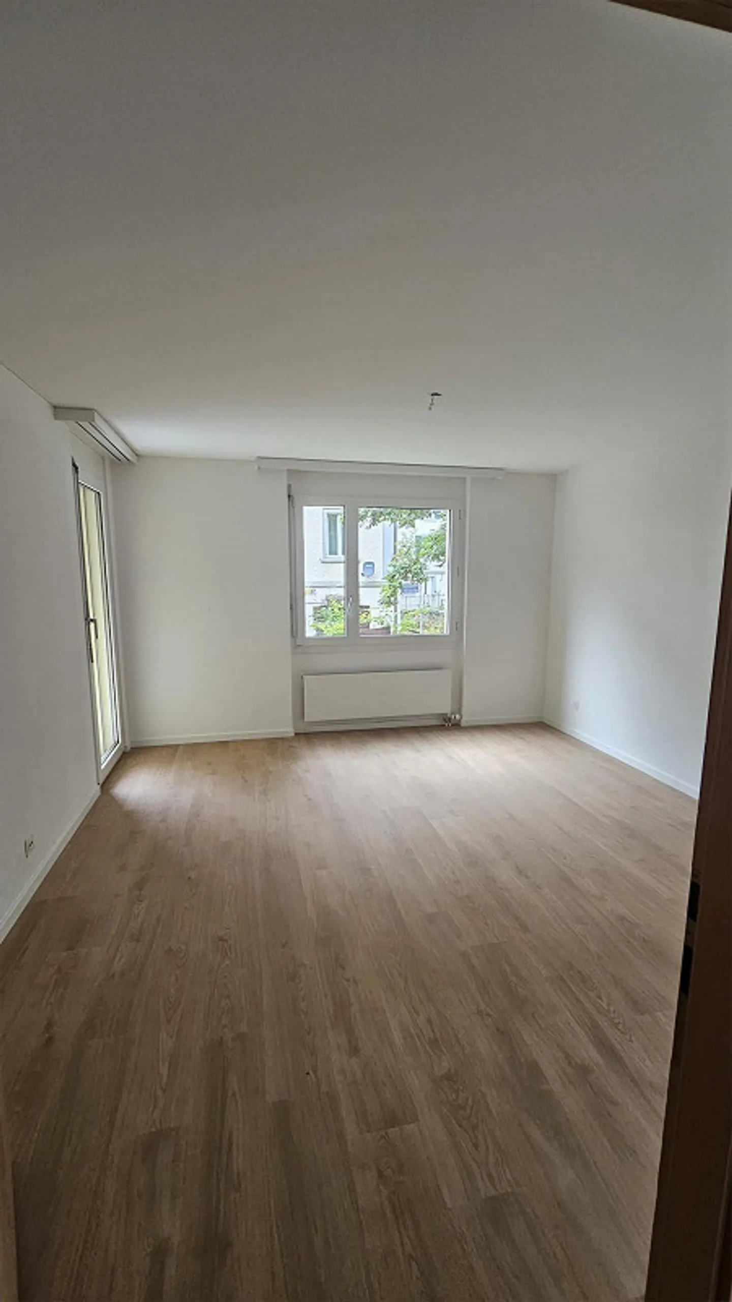 spezielle 4.5 Zimmerwohnung mit Terasse und zusätzlicher Balkon - Foto 5 von 12