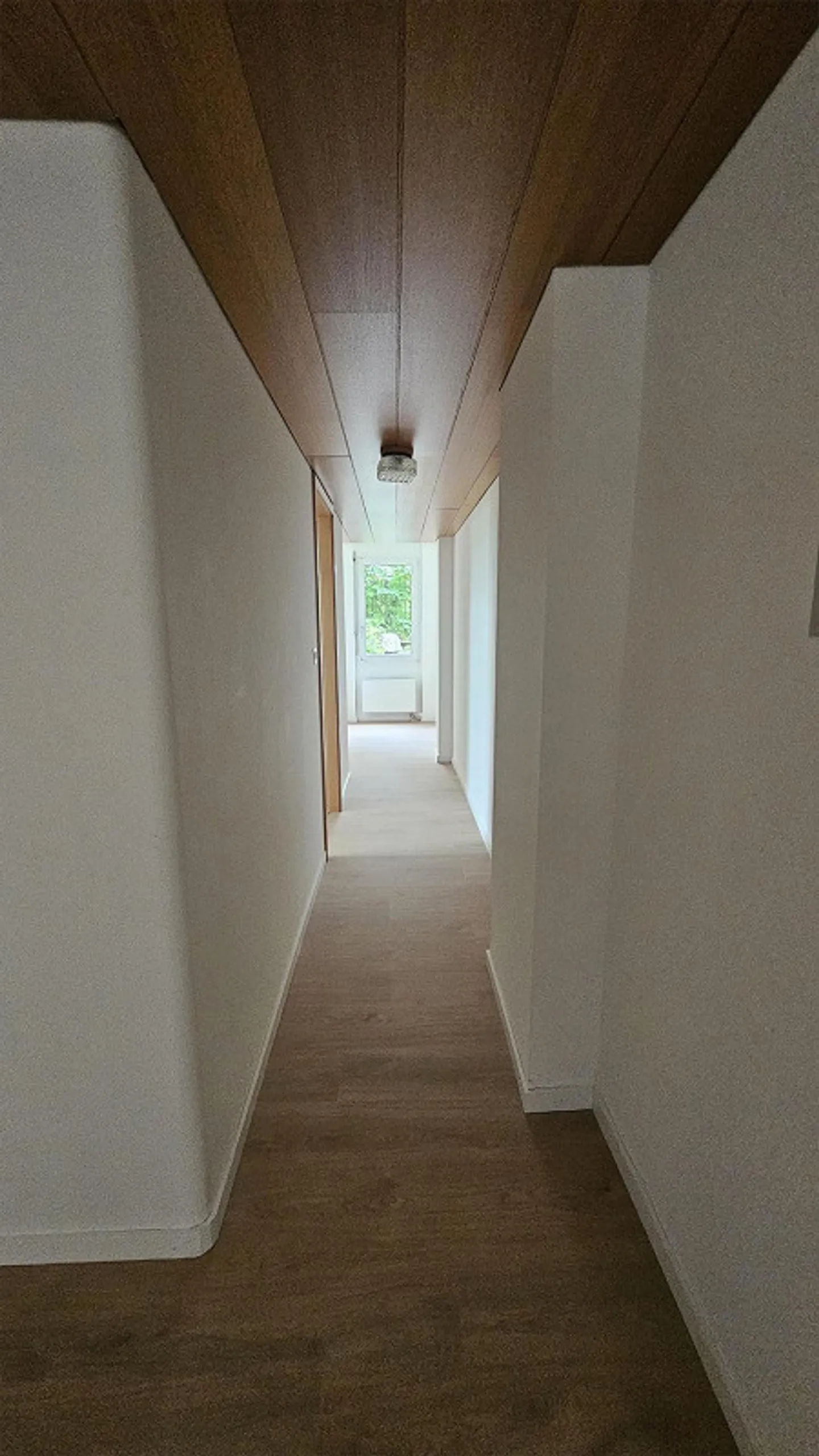 spezielle 4.5 Zimmerwohnung mit Terasse und zusätzlicher Balkon - Foto 9 von 12