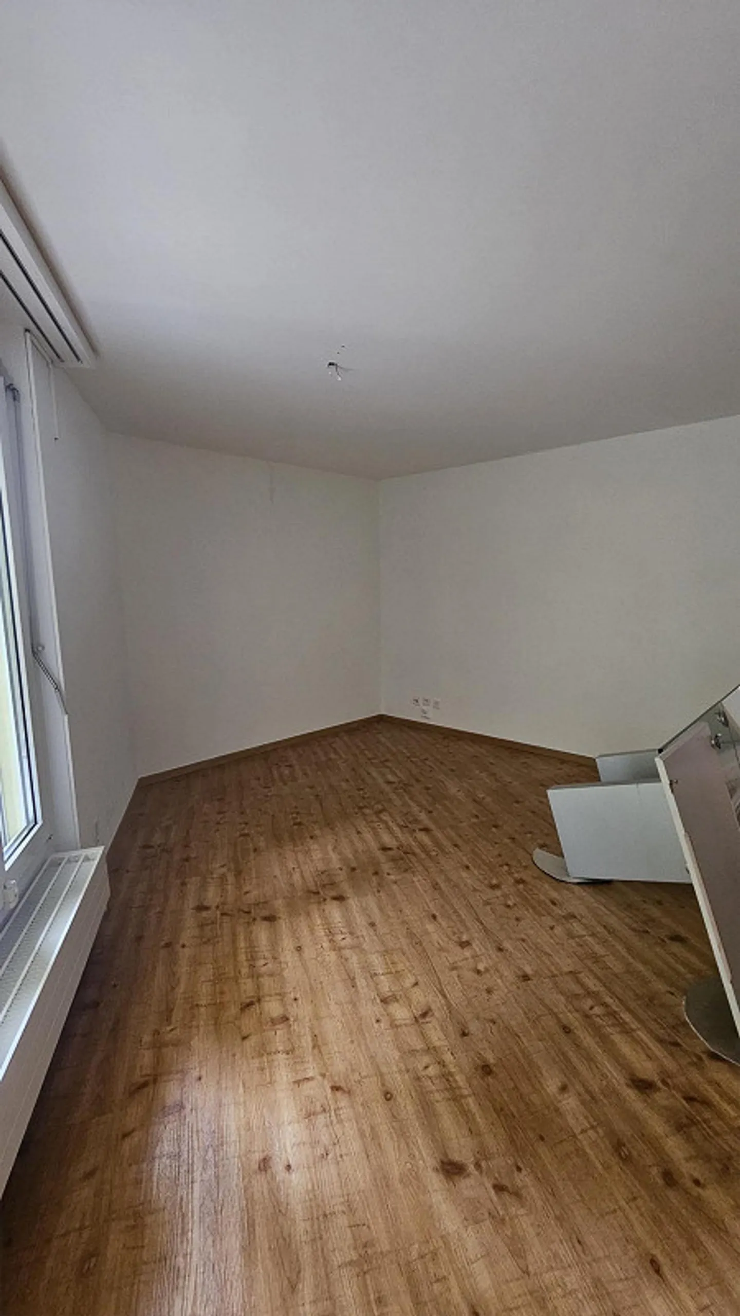 spezielle 4.5 Zimmerwohnung mit Terasse und zusätzlicher Balkon - Foto 11 von 12