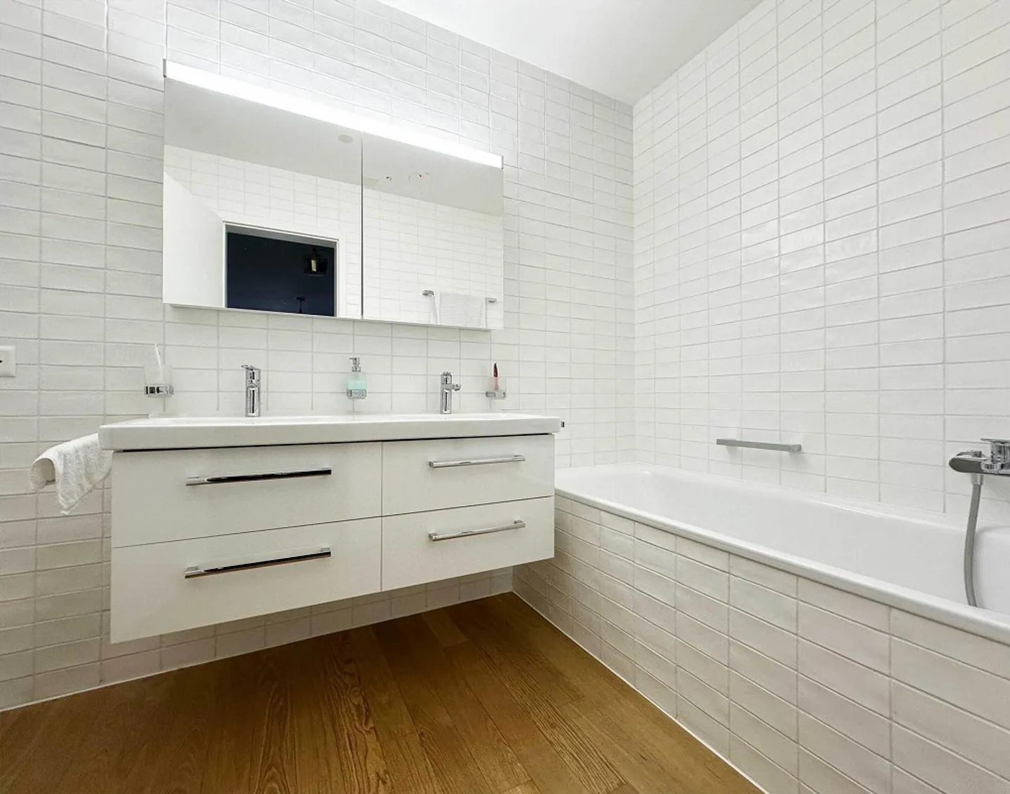 Moderne Wohnung mit Wellnessbereich zu verkaufen - Foto 12 von 15