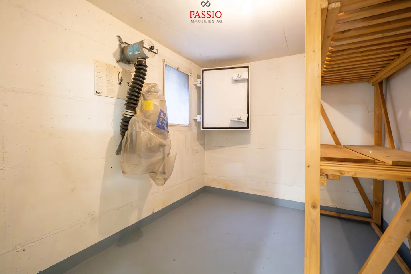 Ampia casa a schiera angolare di 6,5 stanze con giardino e piscina comune - Foto 23 di 30