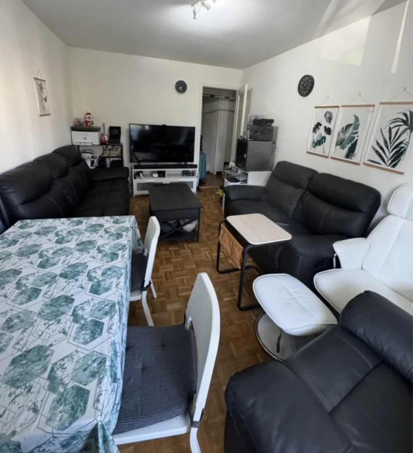 Apartment with 4 rooms in VERNIER - Photo 2 of 4