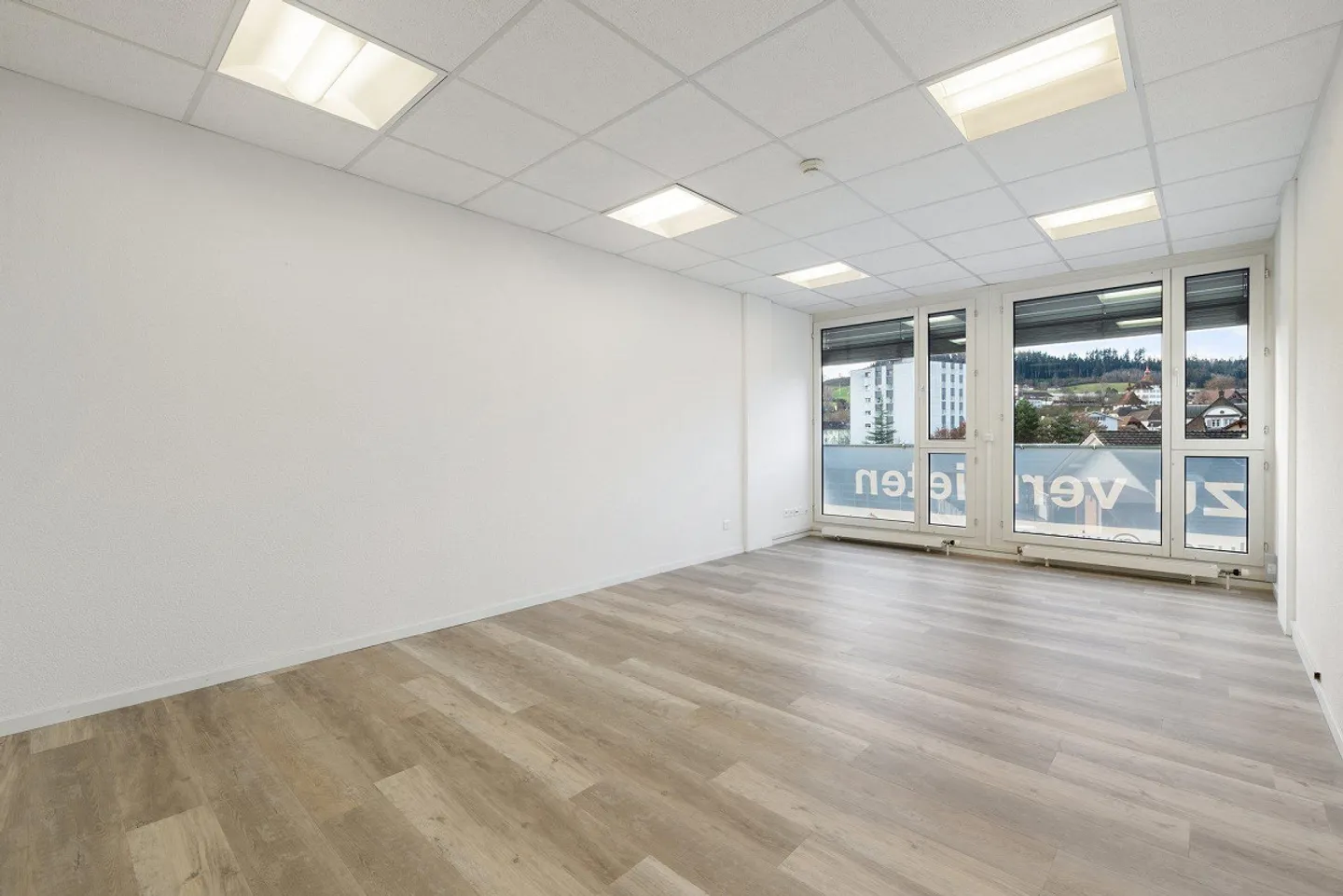 Hors du bureau à domicile dans votre nouveau bureau ! - Photo 6 sur 6