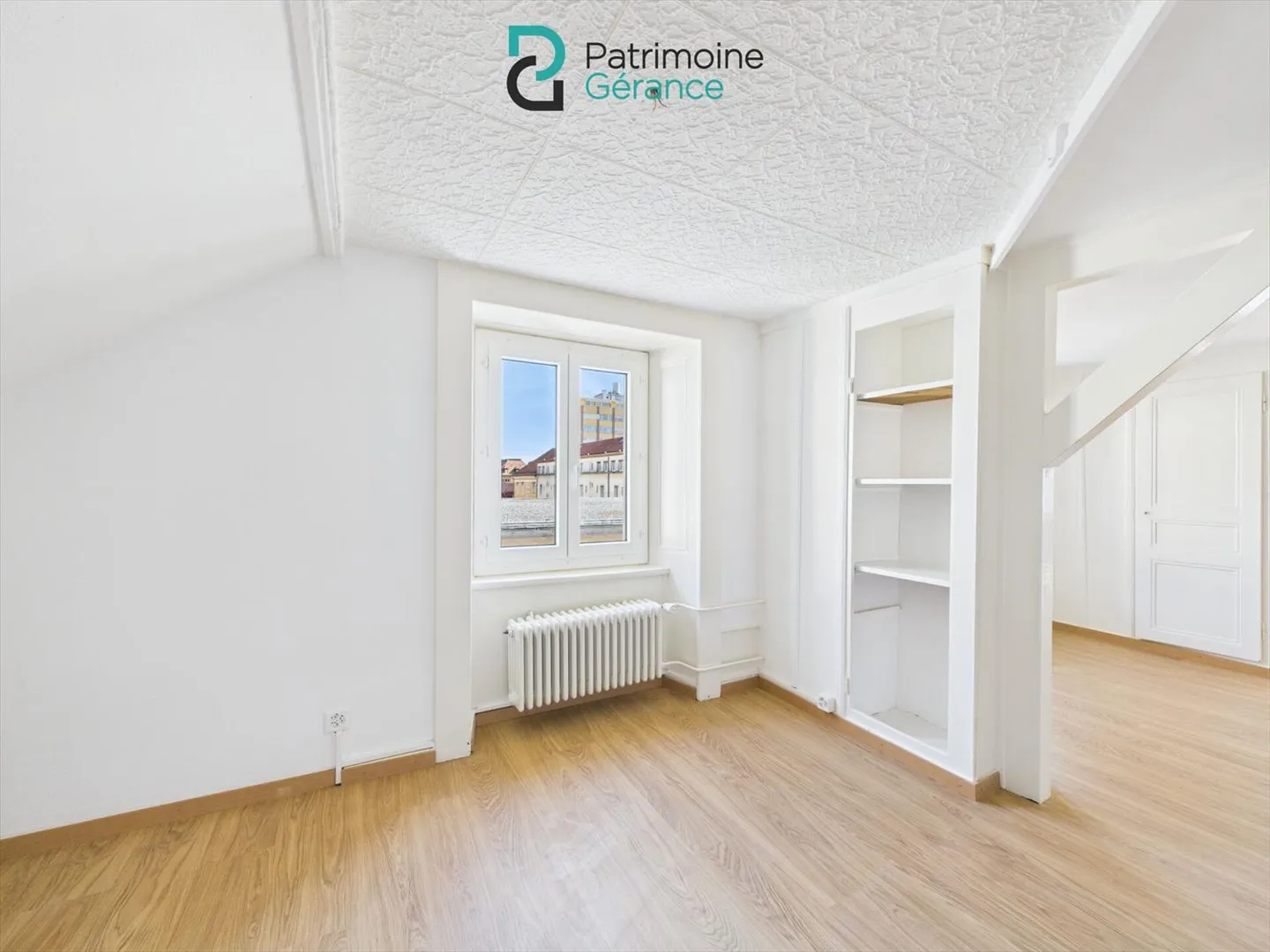 Appartamento ristrutturato con 3,5 stanze - Foto 3 di 9