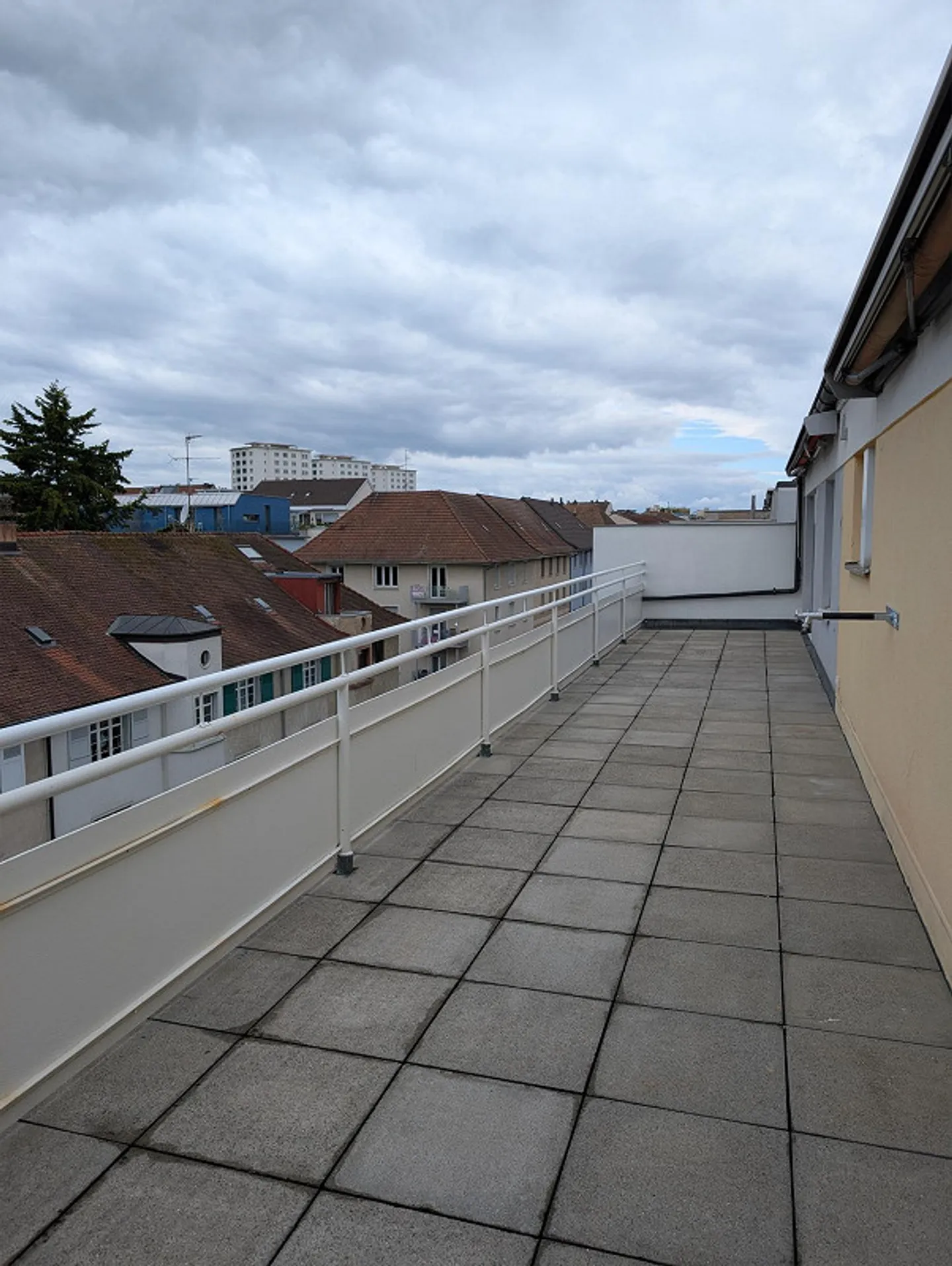 Esclusivo appartamento attico di 4,5 stanze con 2 terrazze a St. Johann - Foto 16 di 18