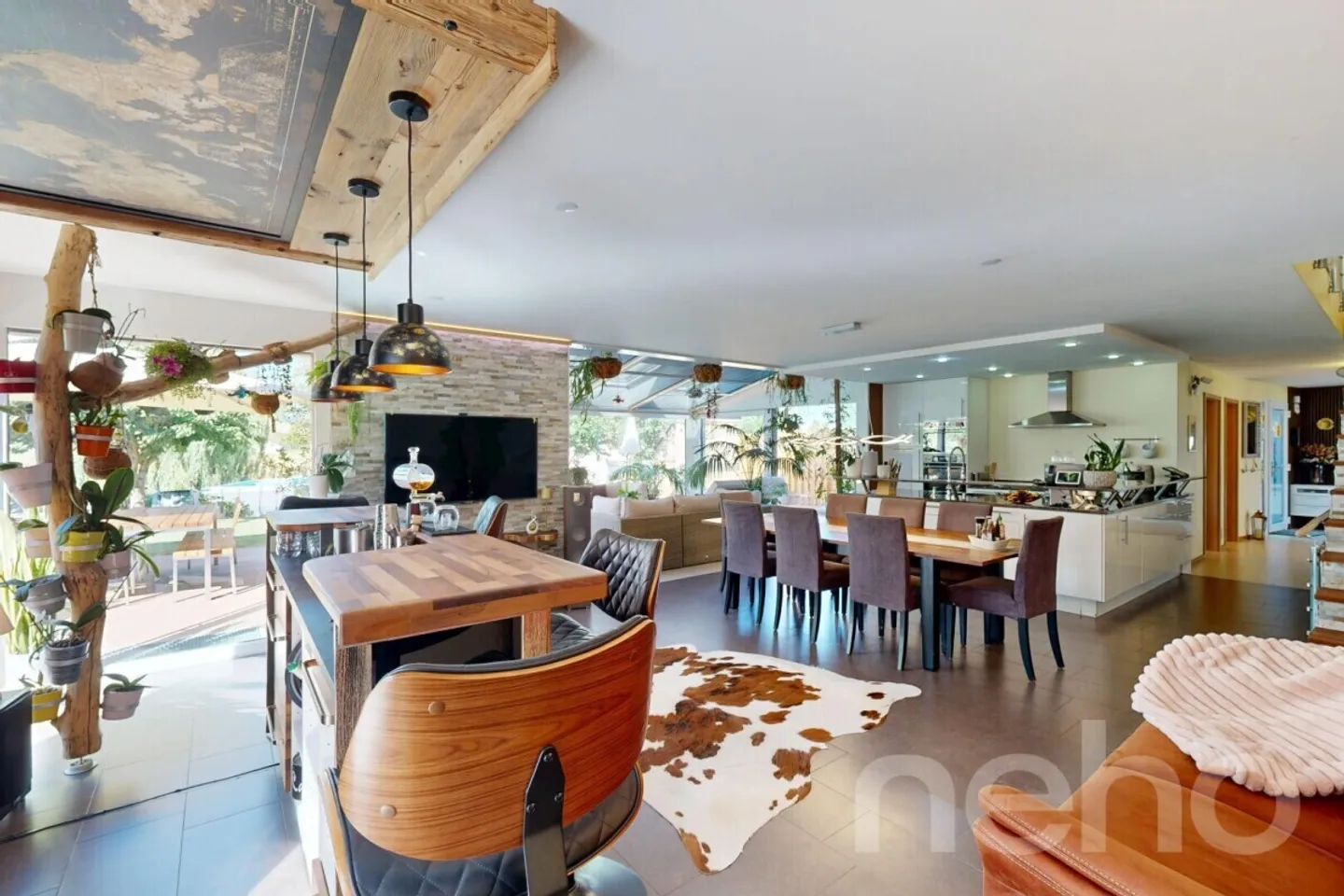 Una villa luminosa nel cuore di un ambiente verde - Foto 2 di 12