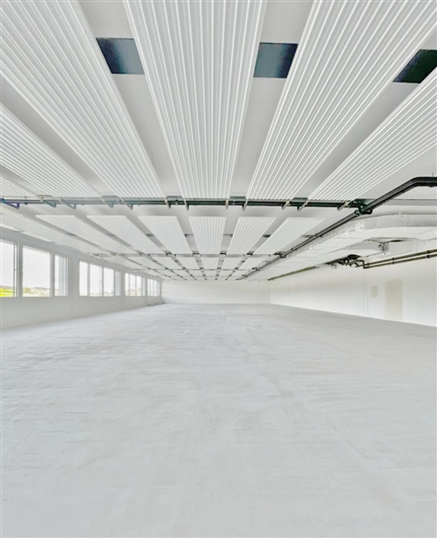 Last office partial area - near Root-D4 station - Photo 6 of 10