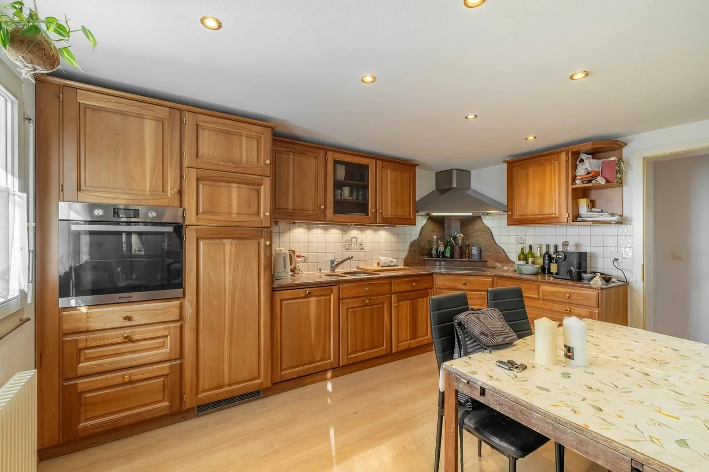 Attractive property with two two-family houses and four apartments - Photo 5 of 12