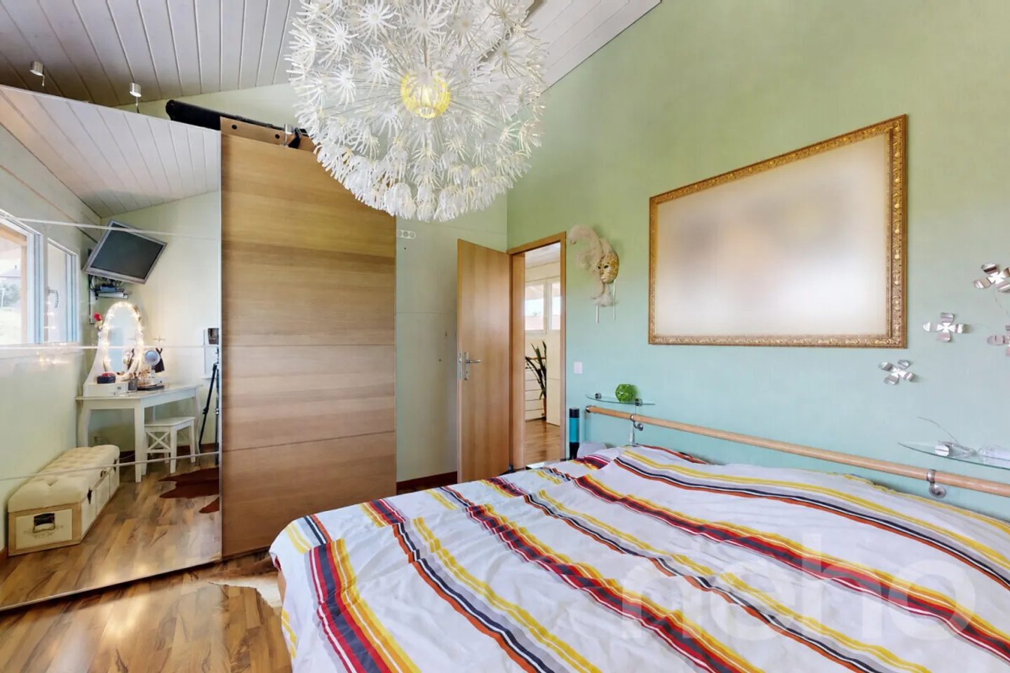 Una villa luminosa nel cuore di un ambiente verde - Foto 7 di 12