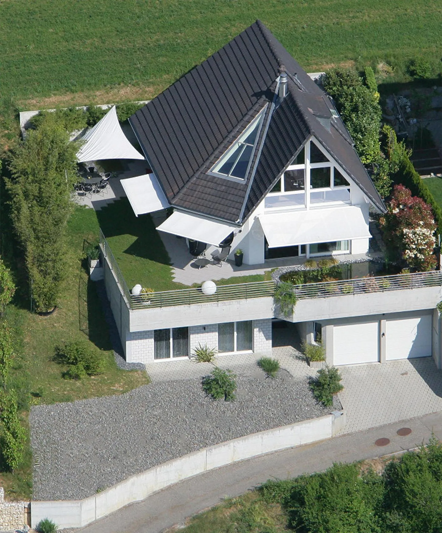 Casa unifamiliare di 4,5 stanze con fascino, vista panoramica e qualità della vita - Foto 2 di 9