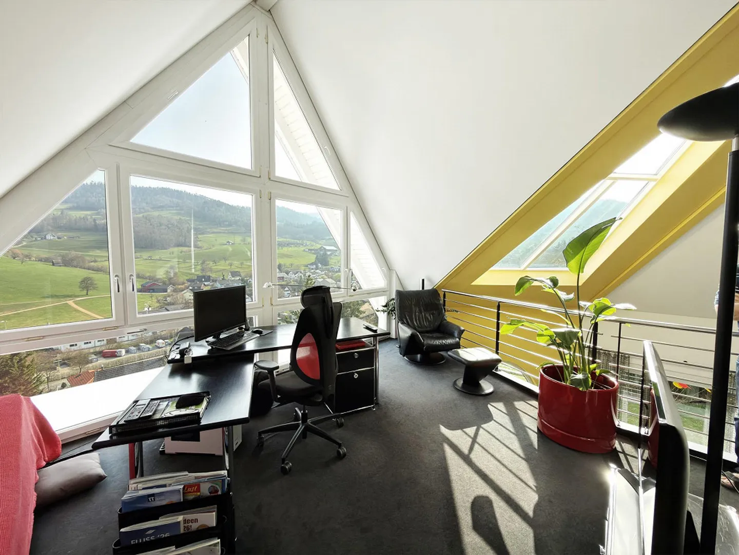 Casa unifamiliare di 4,5 stanze con fascino, vista panoramica e qualità della vita - Foto 4 di 9