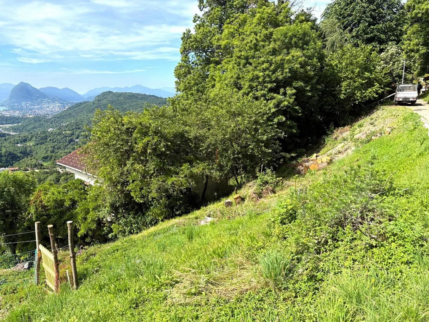 COSTRUISCI LA TUA CASA PRIMARIA LONTANA DAL TRAFFICO - Foto 2 di 3