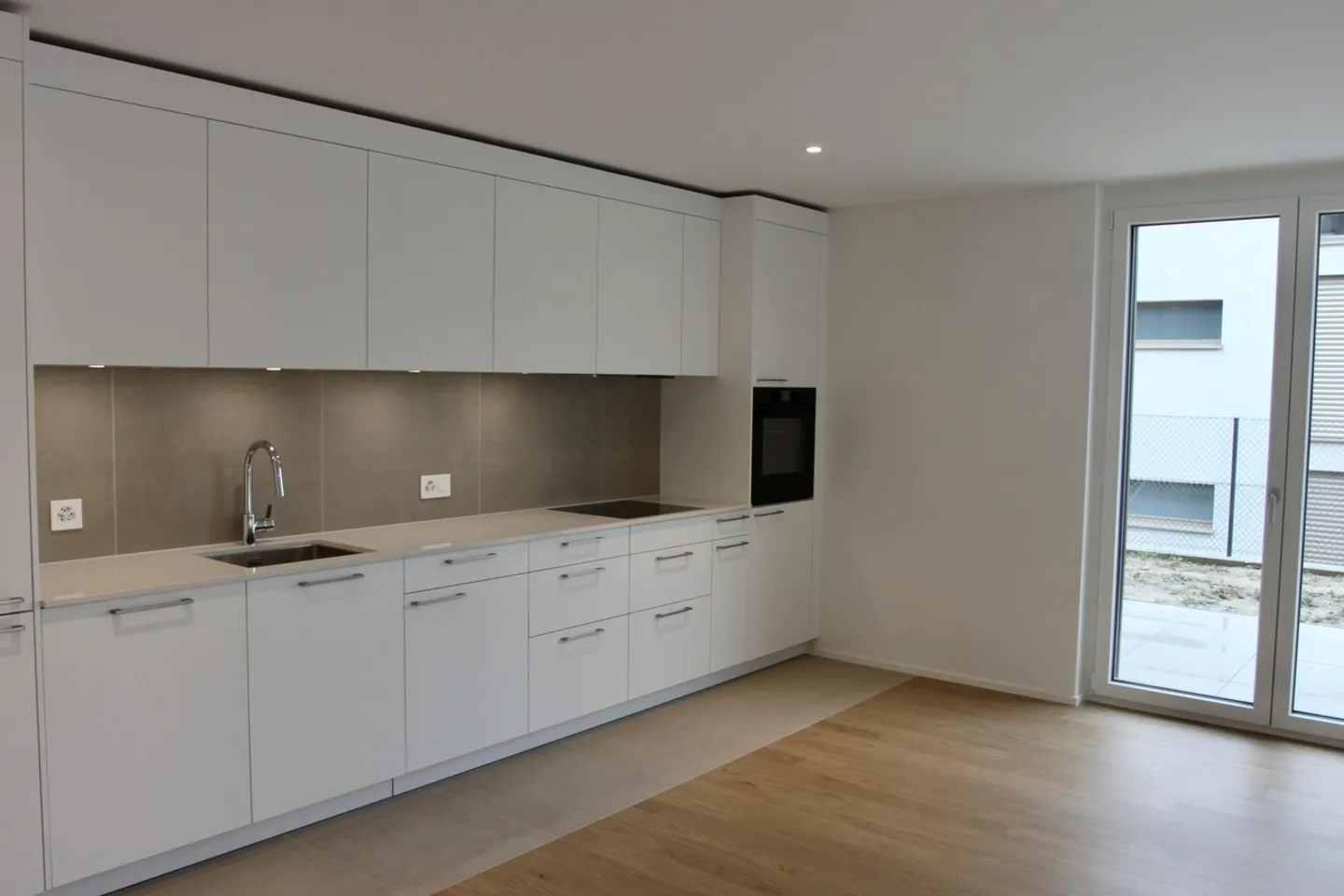 Spacious Ground Floor Apartment 2.5 Rooms New (69m²) - Photo 1 of 8