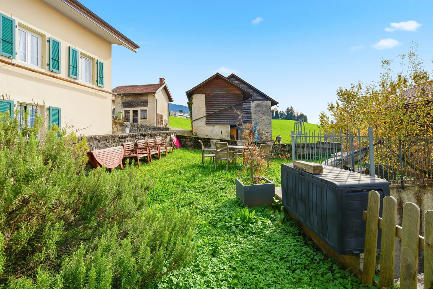 Charming Winemaker's House with Lake and Mountain View - Photo 19 of 33