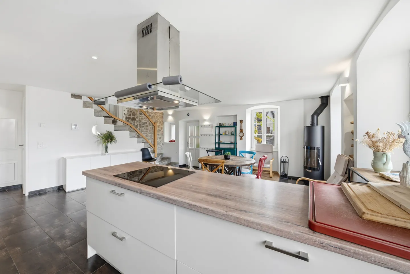 Charming Winemaker's House with Lake and Mountain View - Photo 23 of 33