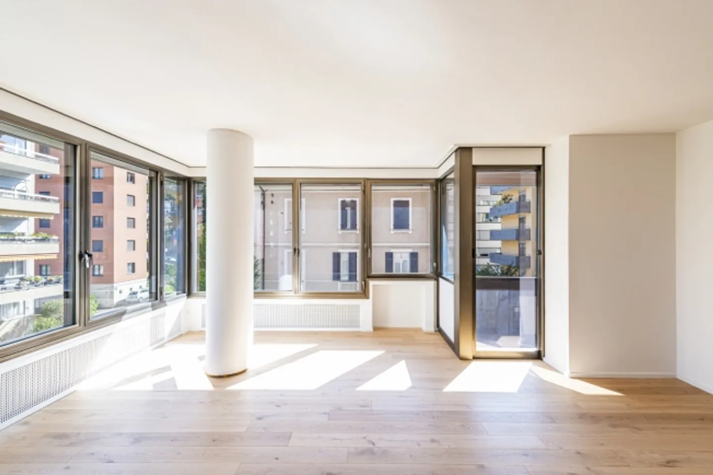 Modern 3.5-room apartment, renovated in Cassarate - Photo 2 of 14